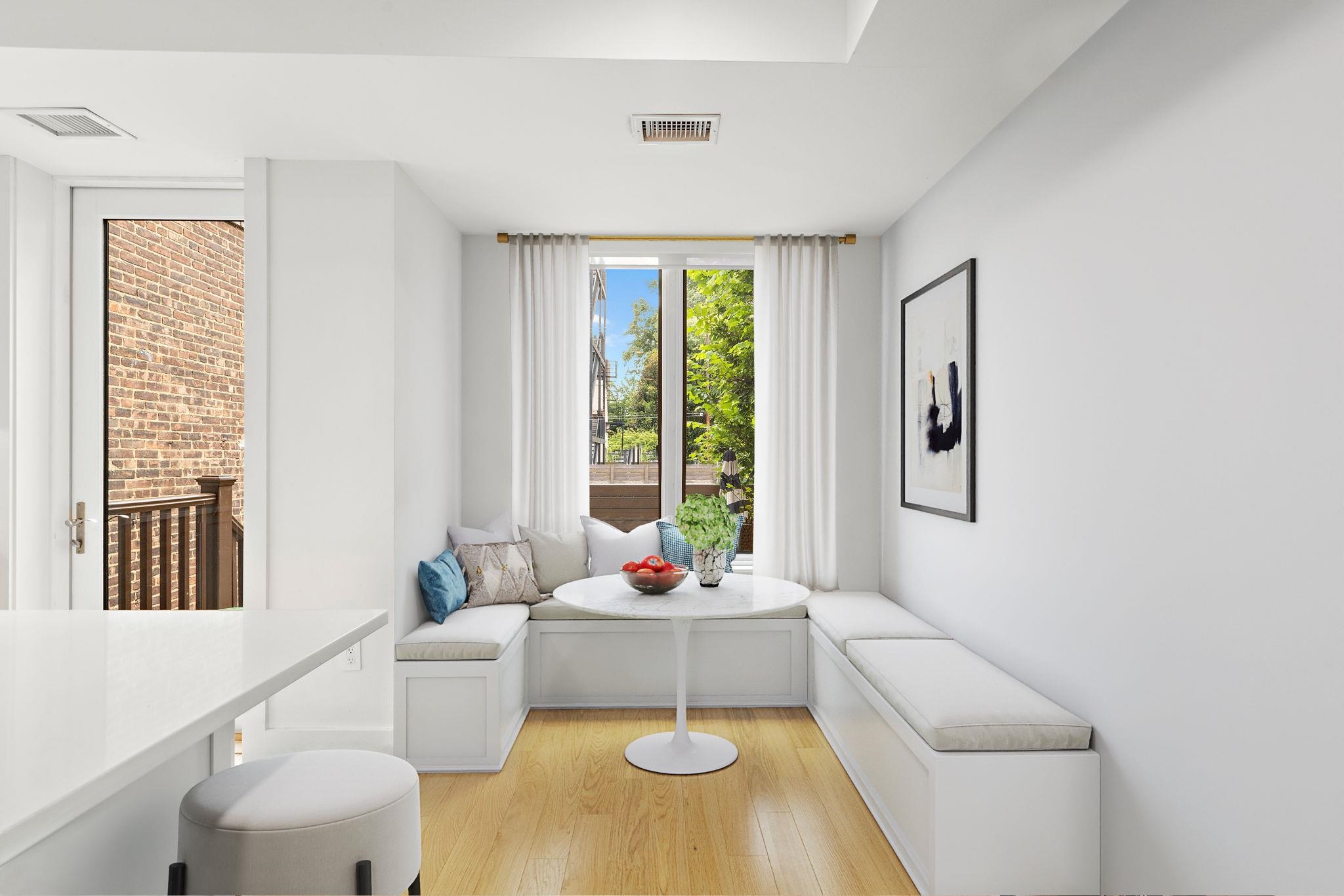 157 8TH ST Unit: 2