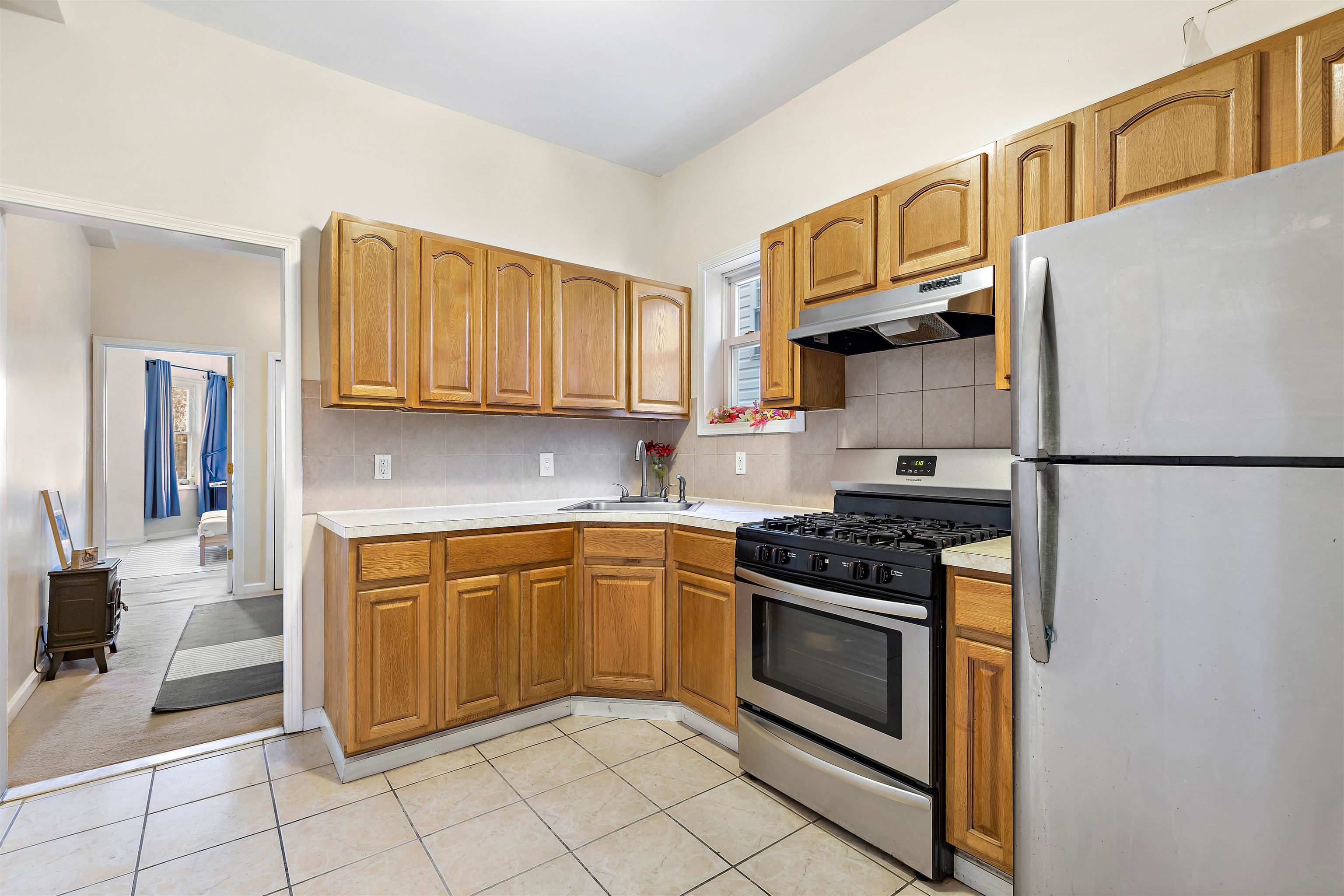 162 CLERK ST Unit: 3
