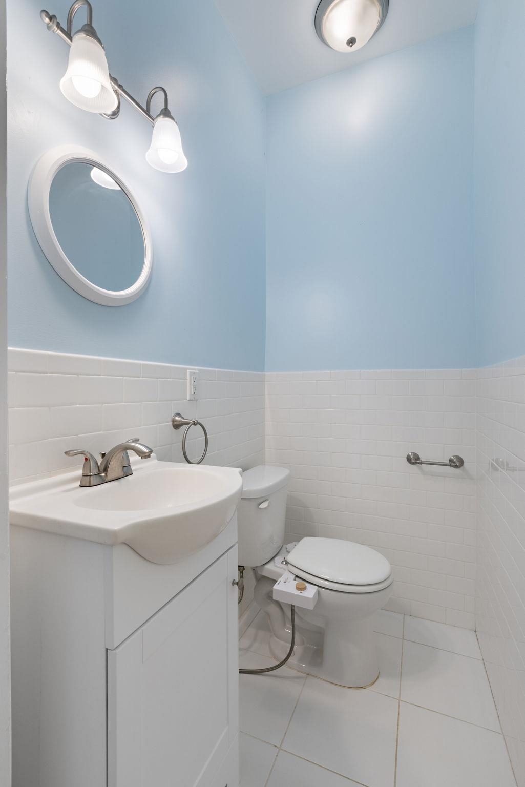 83 MAGNOLIA AVE Unit: 2