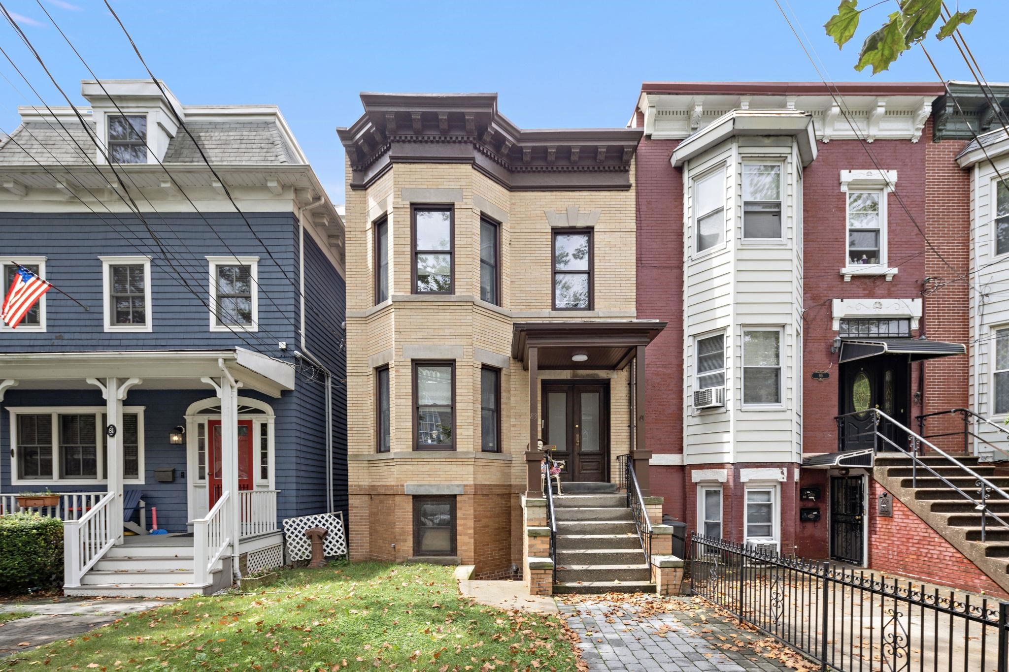 83 MAGNOLIA AVE Unit: 2