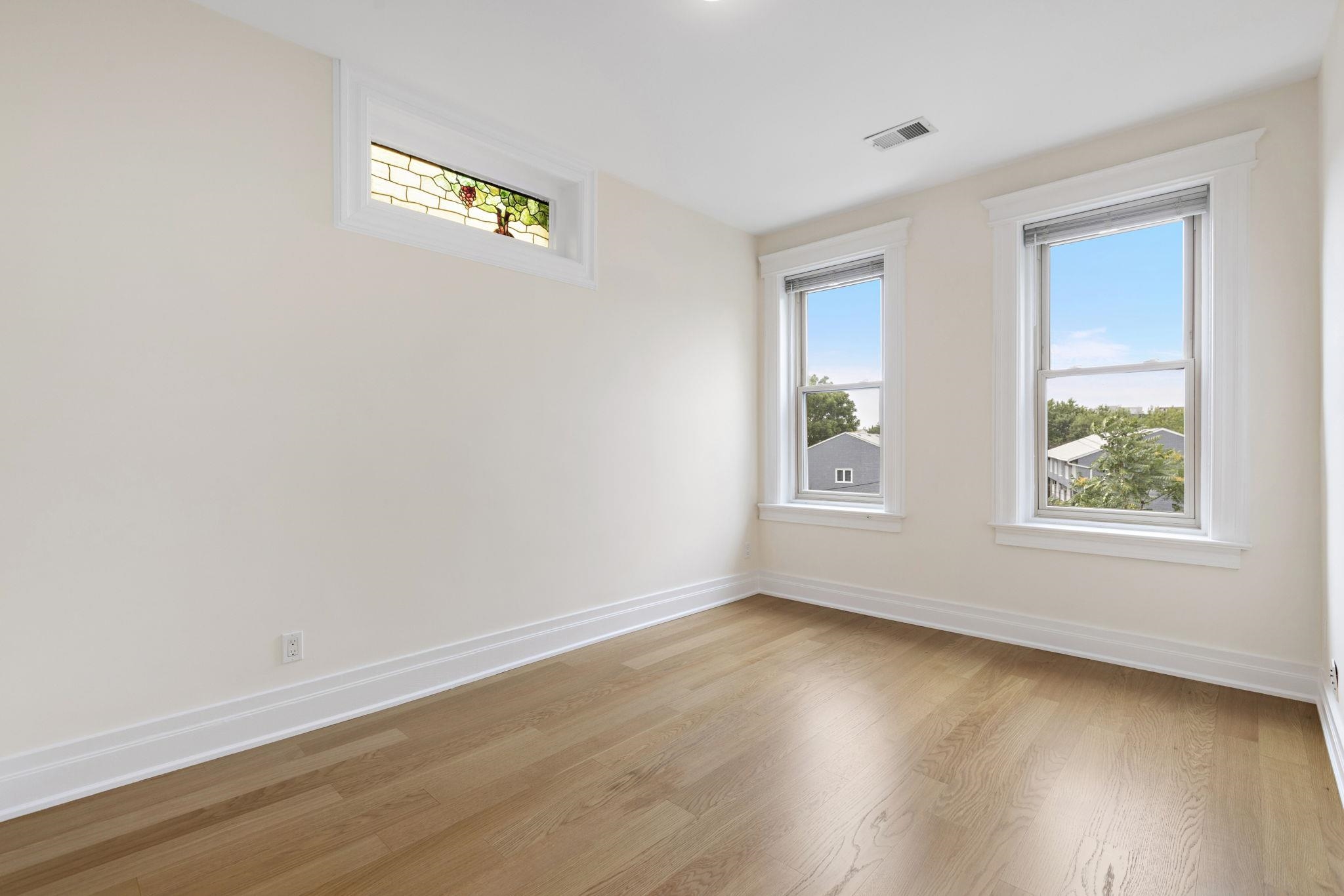 83 MAGNOLIA AVE Unit: 2