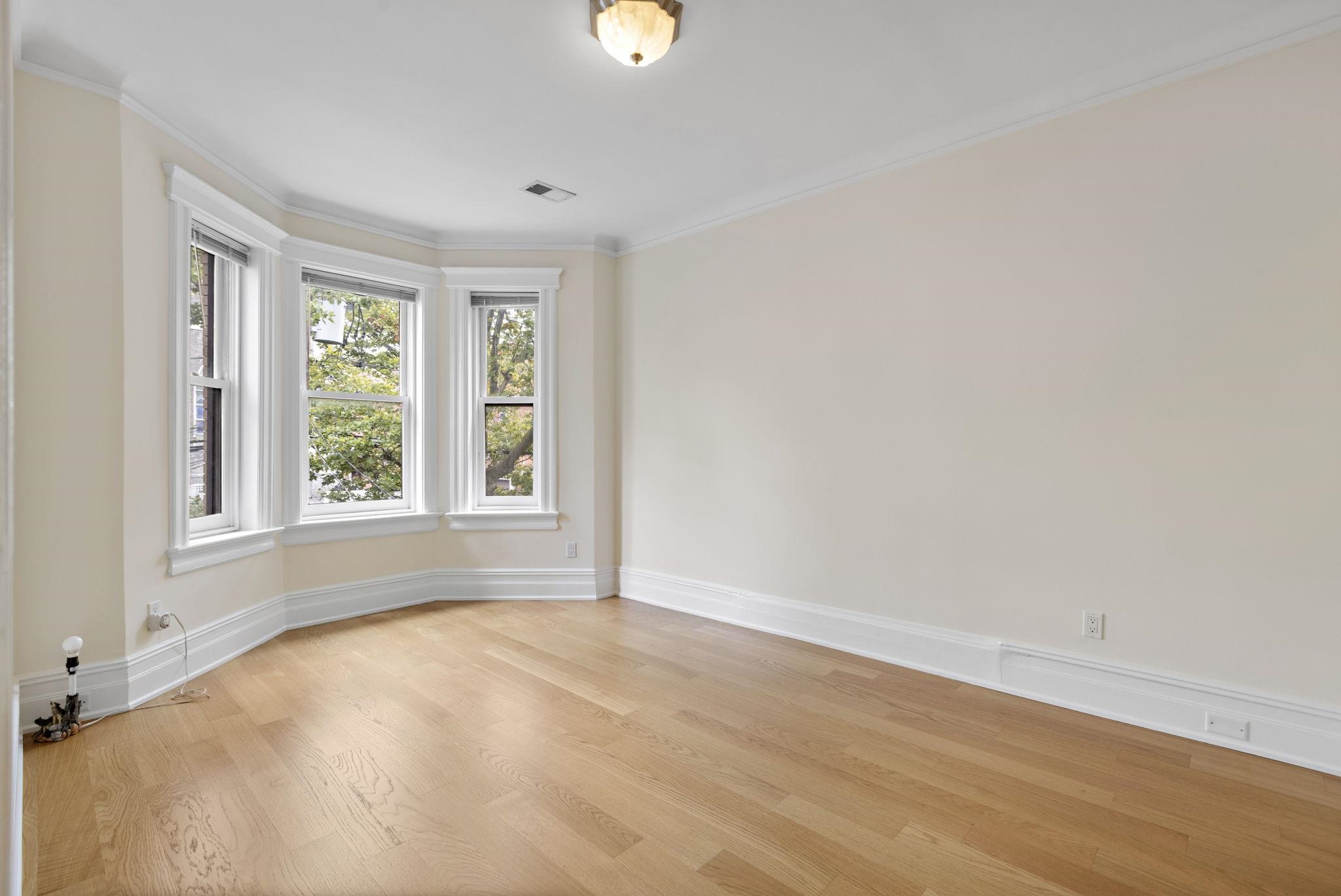 83 MAGNOLIA AVE Unit: 2