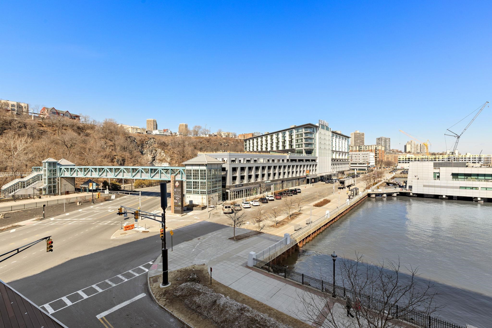 800 AVENUE AT PORT IMPERIAL Unit: 403