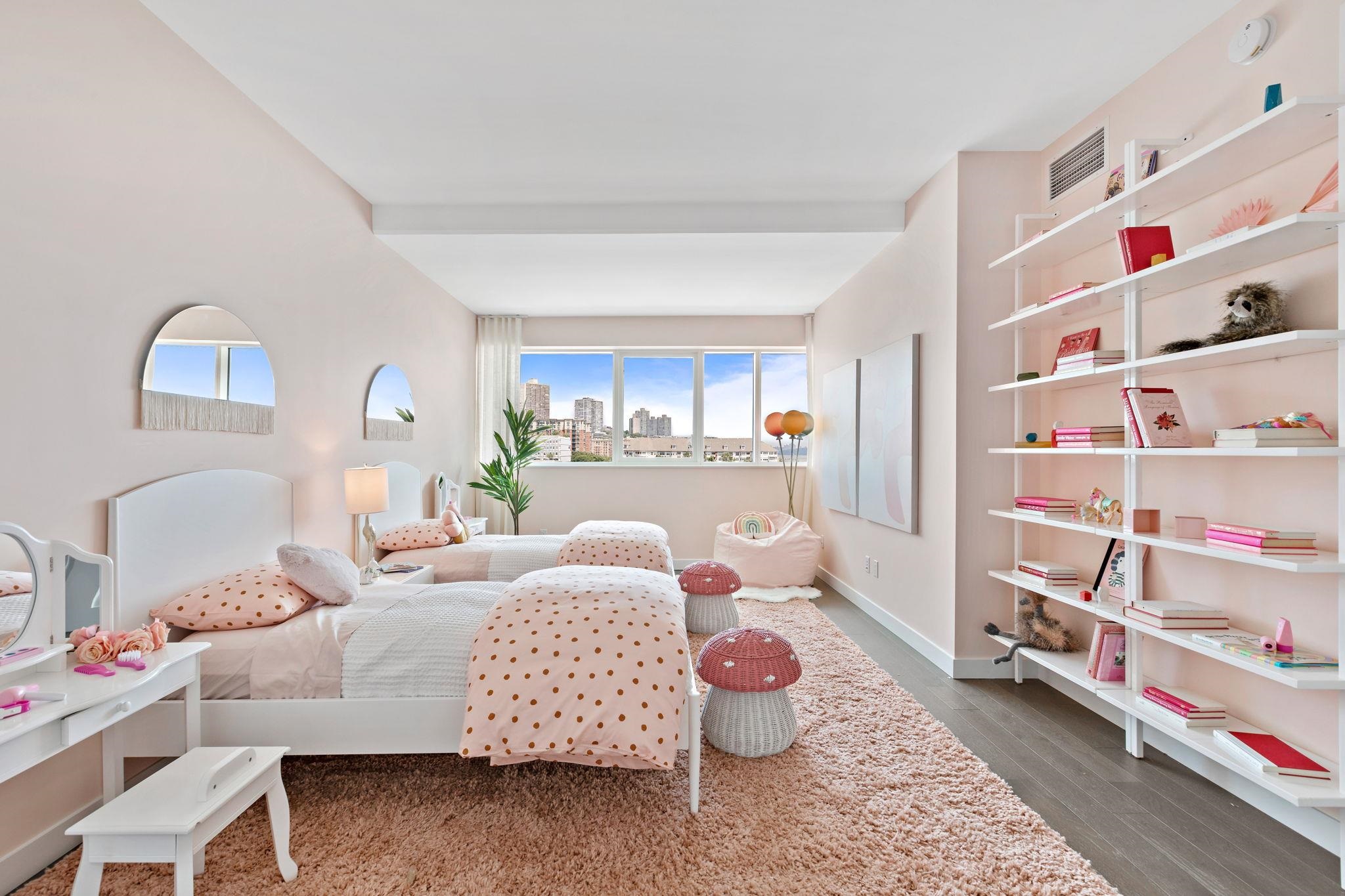 800 AVENUE AT PORT IMPERIAL Unit: 403