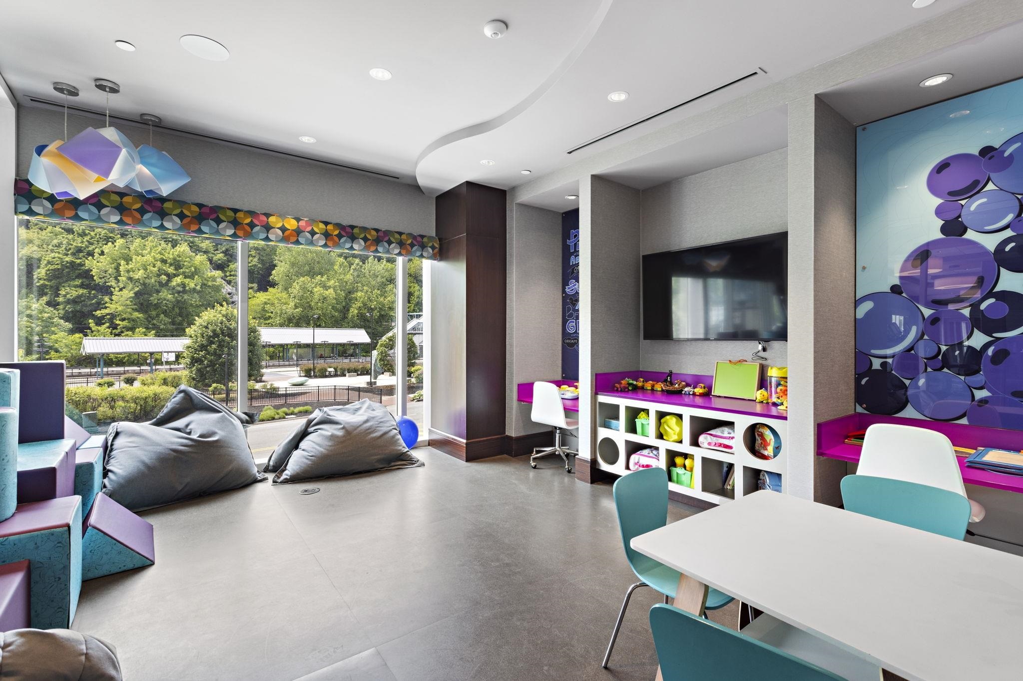 800 AVENUE AT PORT IMPERIAL Unit: 403