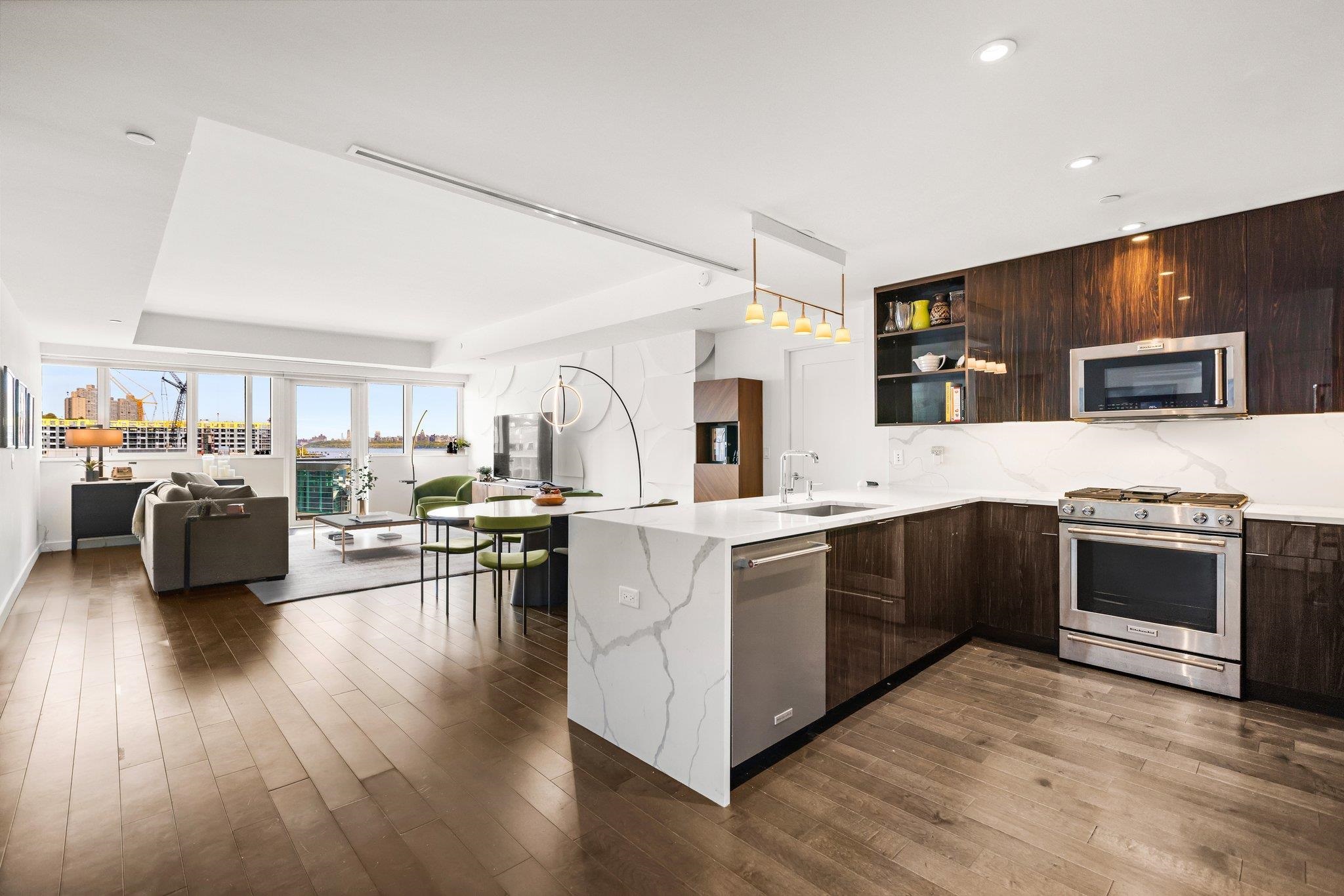 800 AVENUE AT PORT IMPERIAL Unit: 403