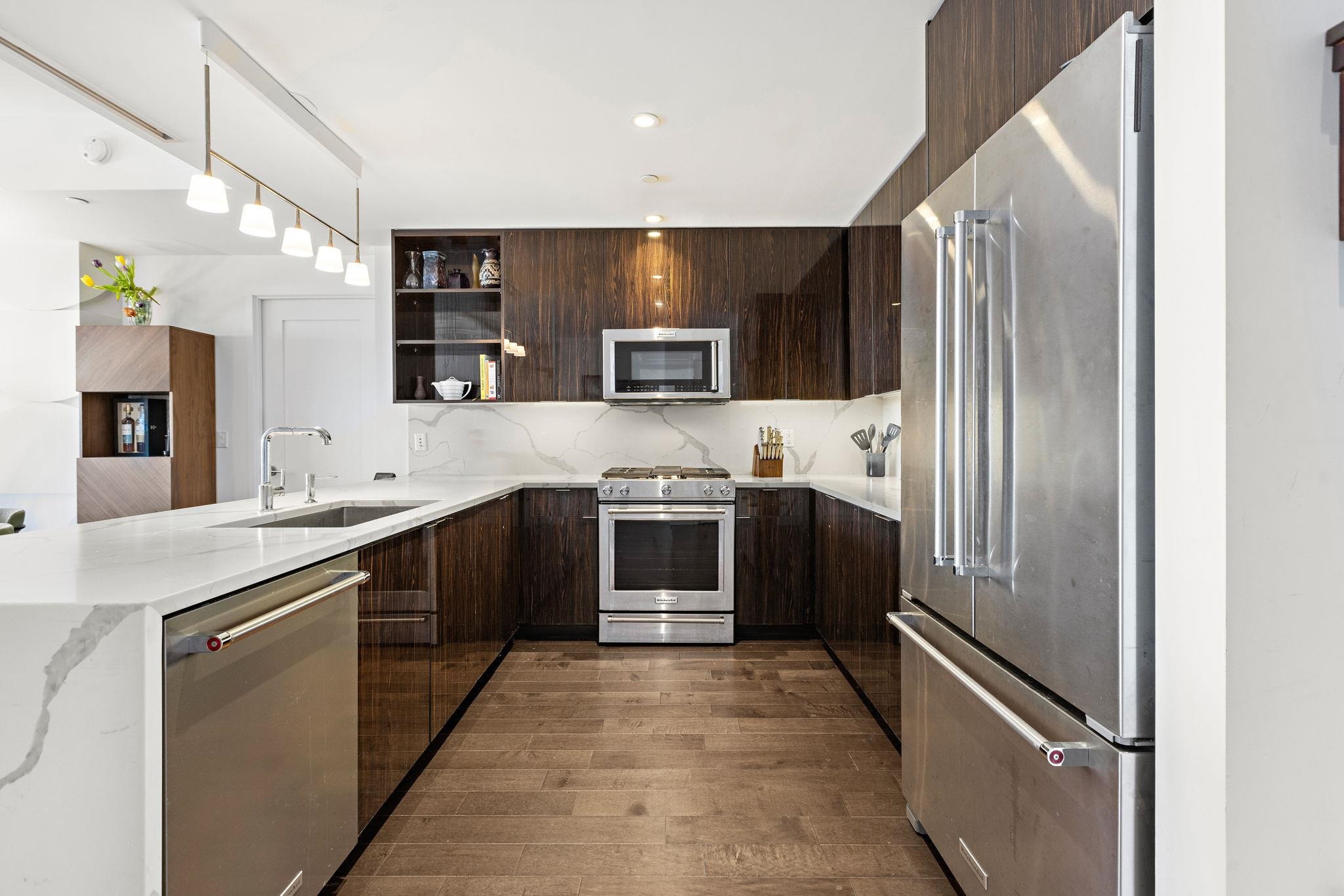 800 AVENUE AT PORT IMPERIAL Unit: 403
