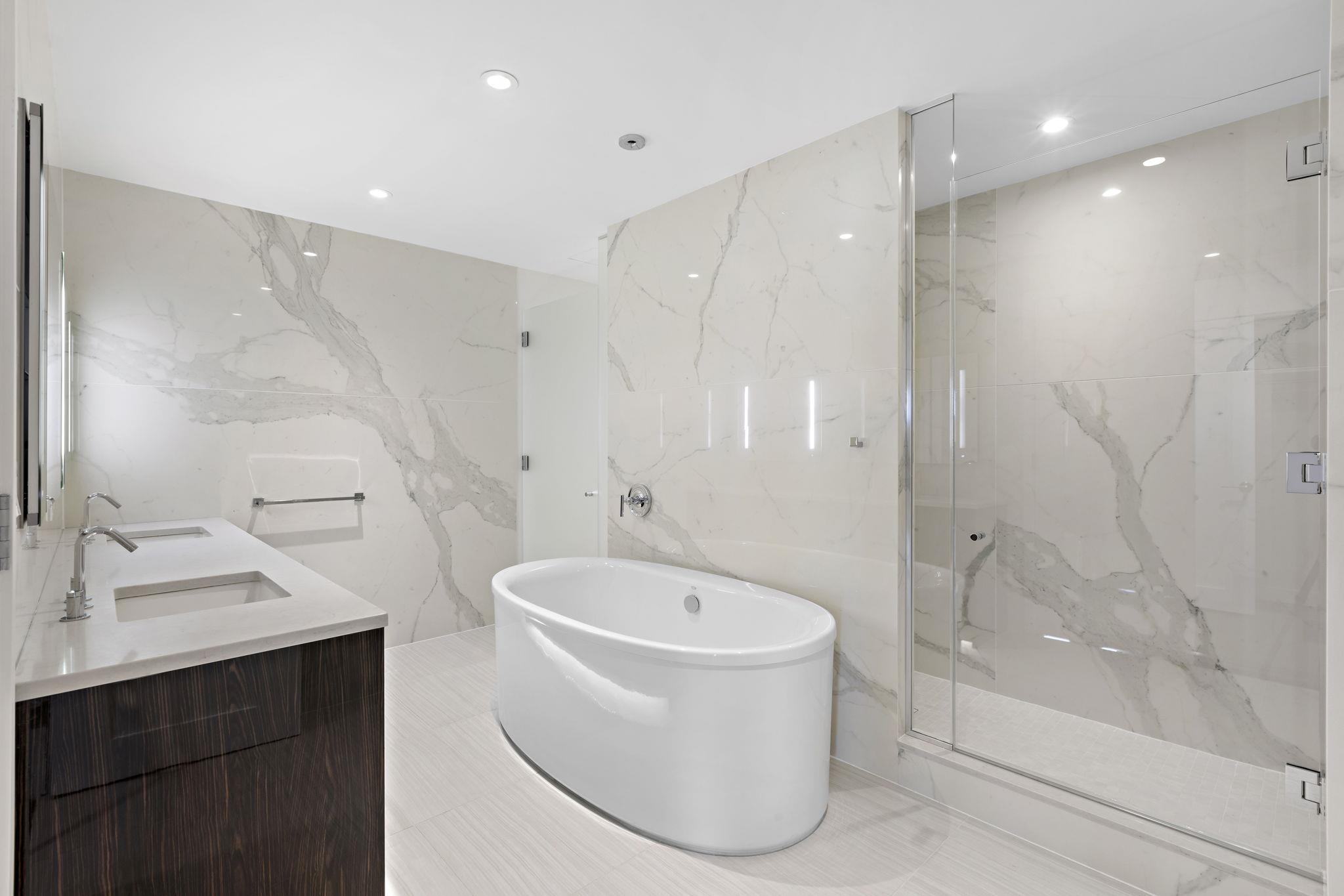 800 AVENUE AT PORT IMPERIAL Unit: 403