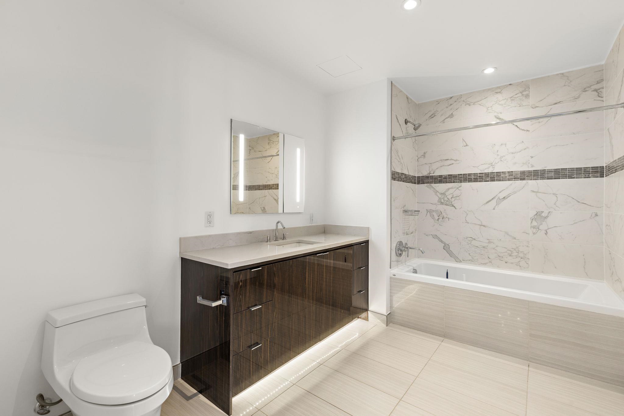 800 AVENUE AT PORT IMPERIAL Unit: 403