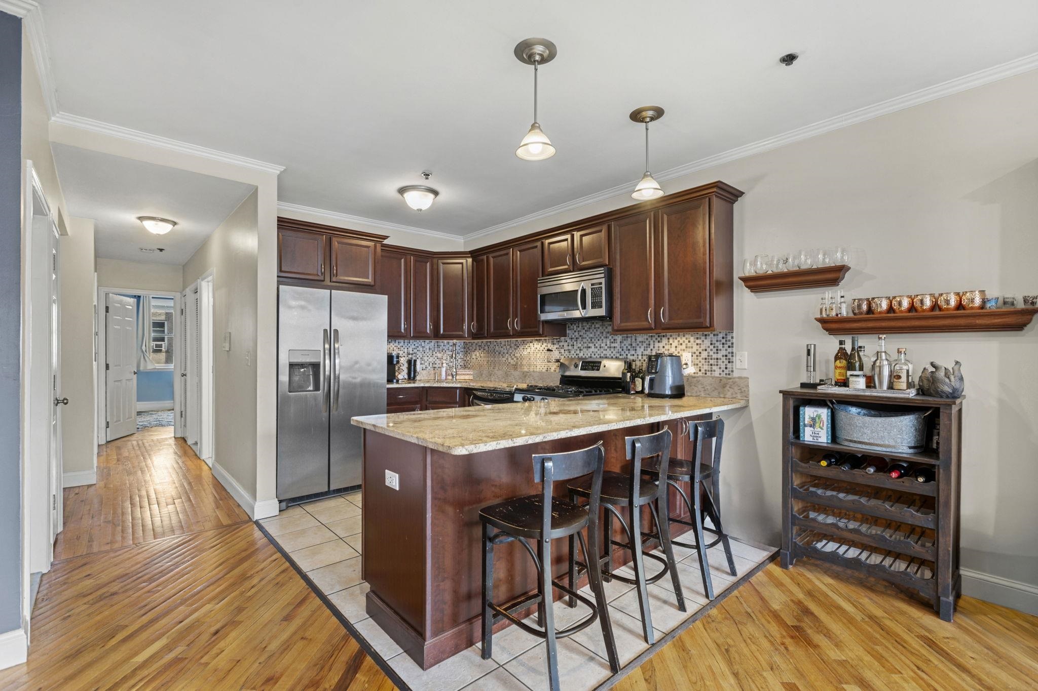 321 MONROE ST Unit: 4