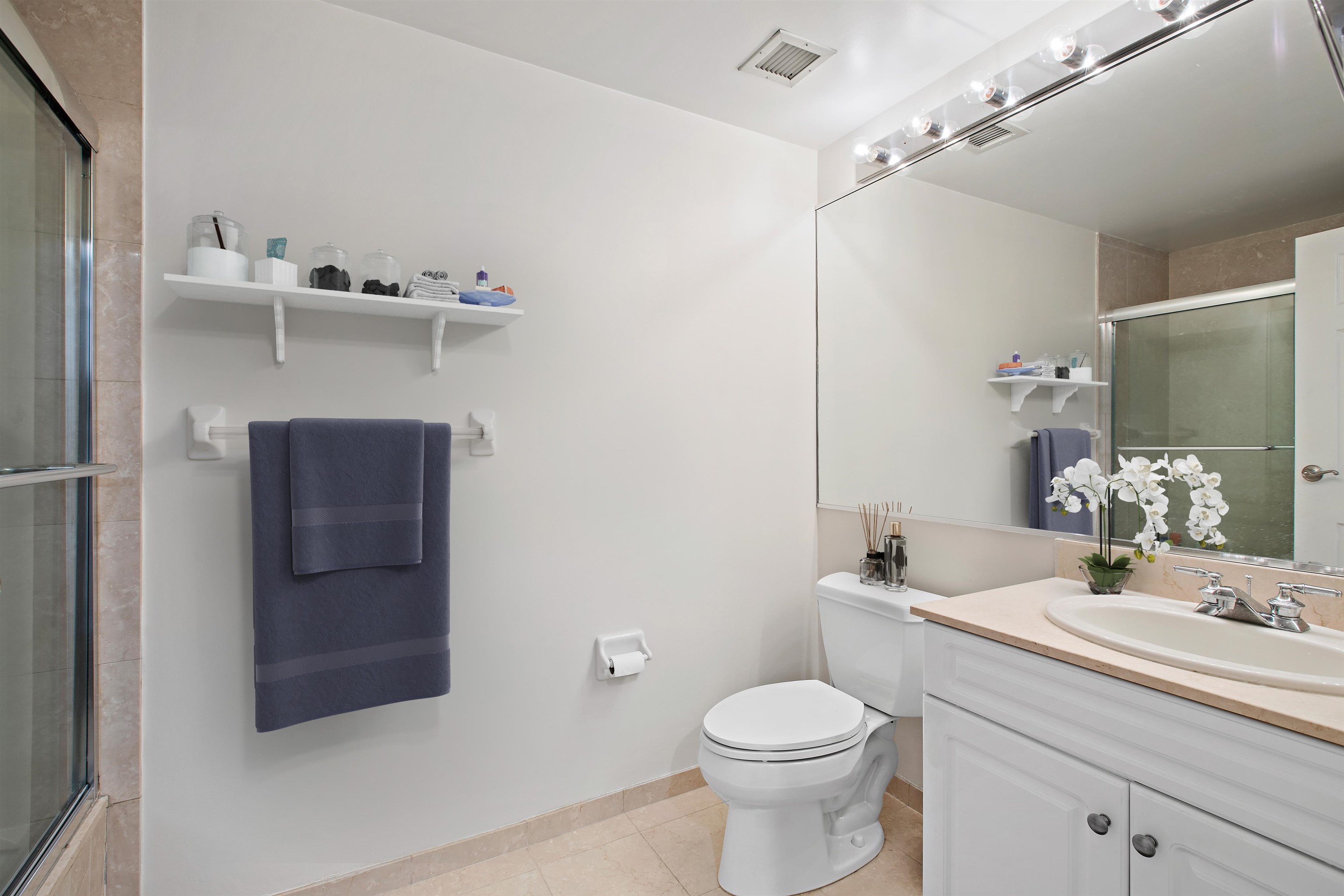 2 CONSTITUTION CT Unit: 413