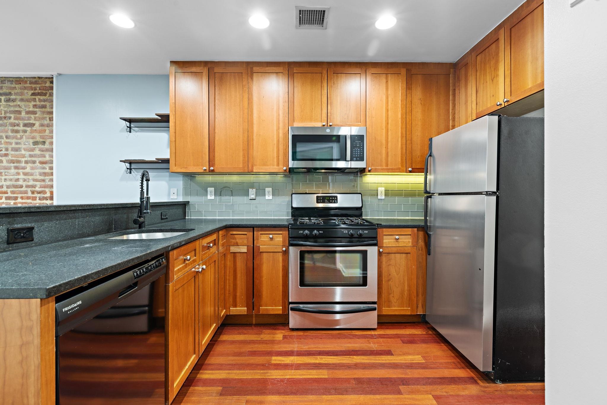 508 GRAND ST Unit: 4R