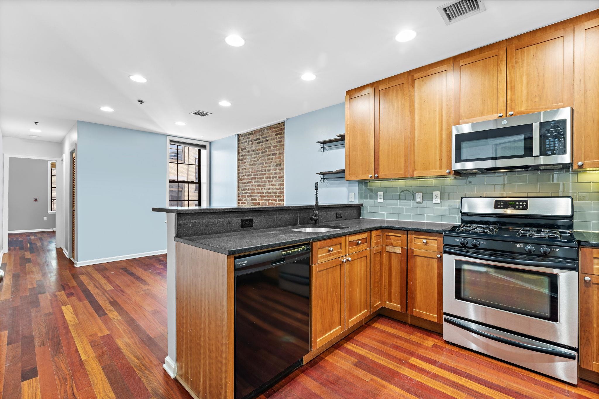 508 GRAND ST Unit: 4R