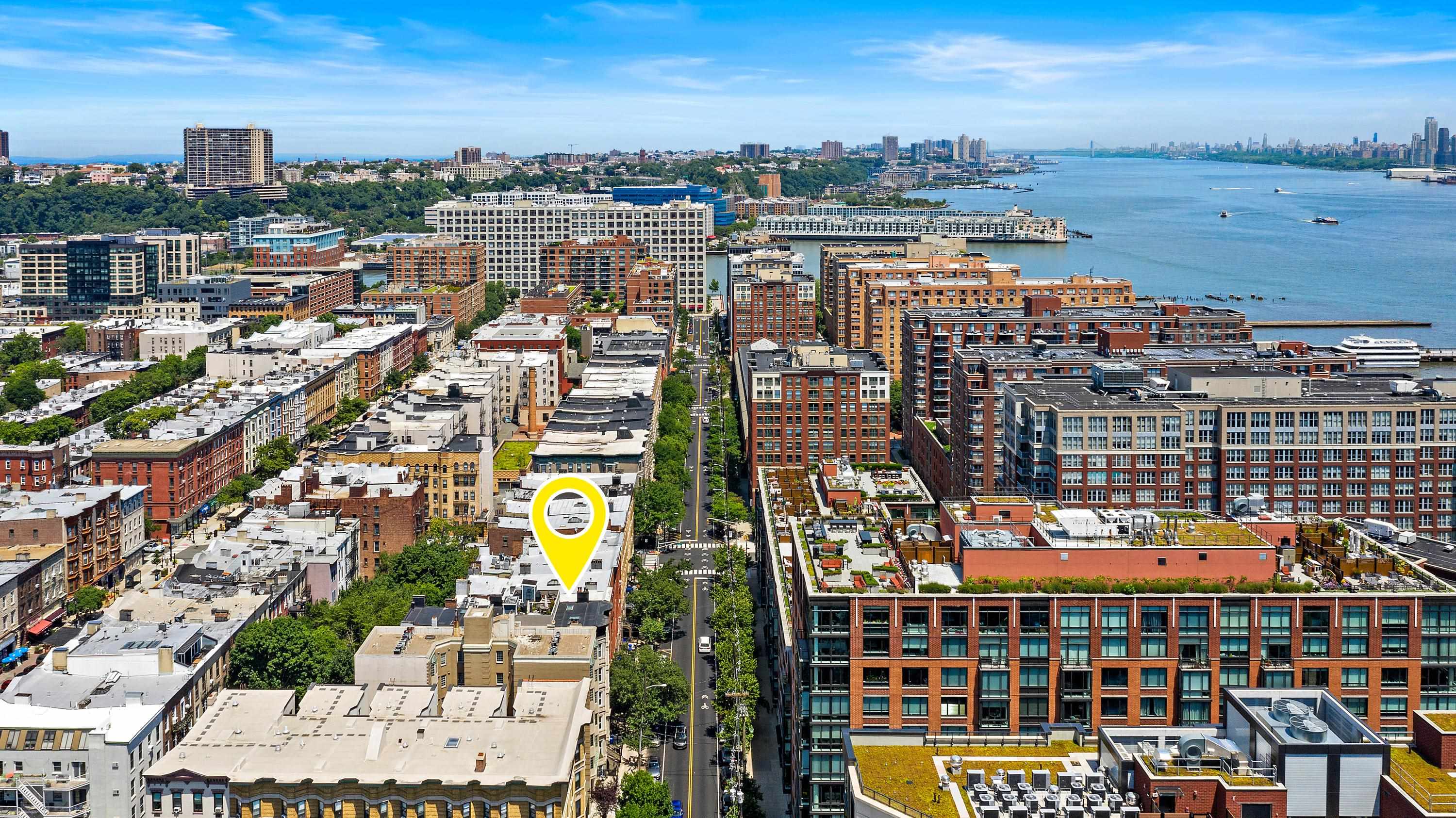 1112 HUDSON ST Unit: 2R