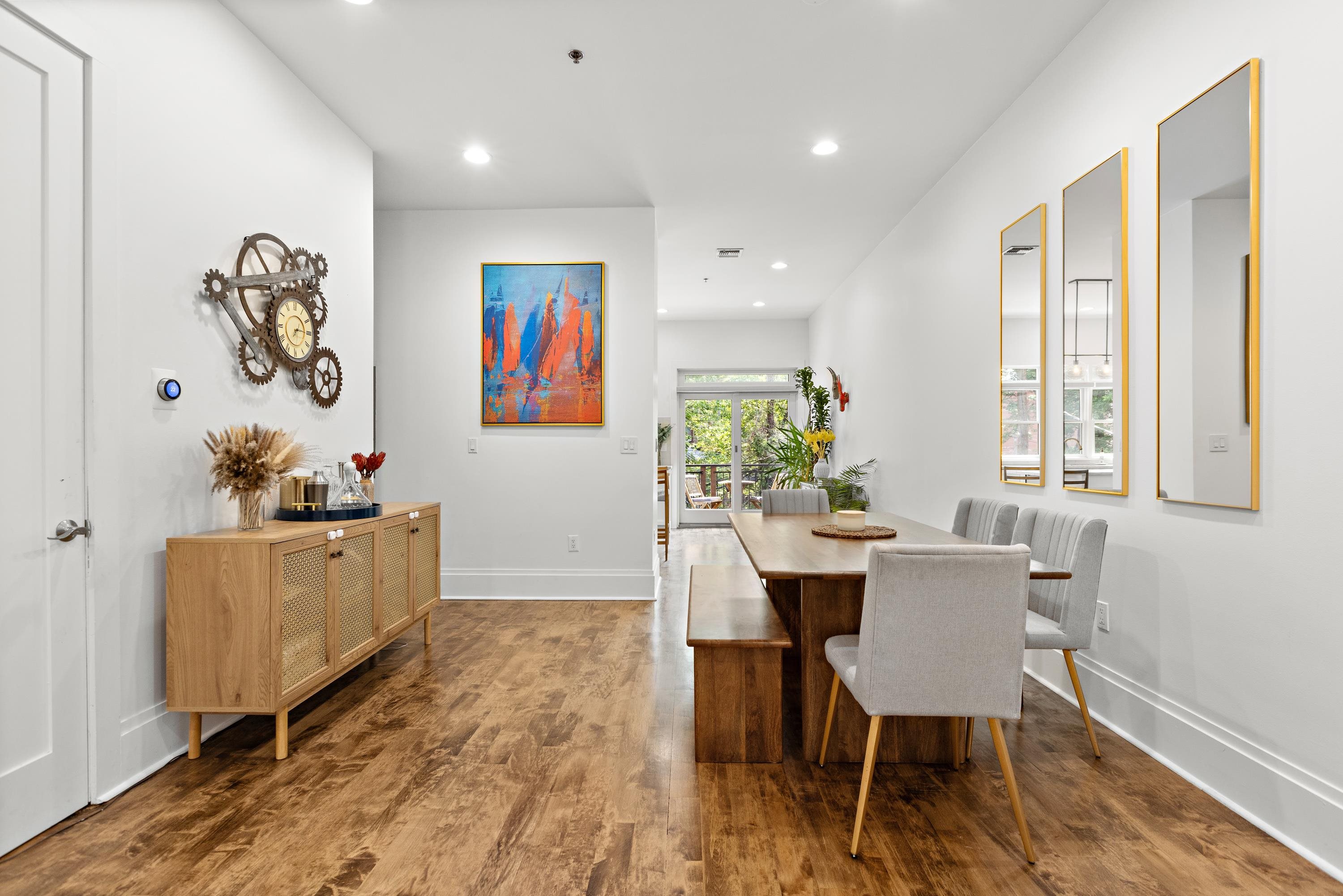 297.5 MONTGOMERY ST Unit: 2