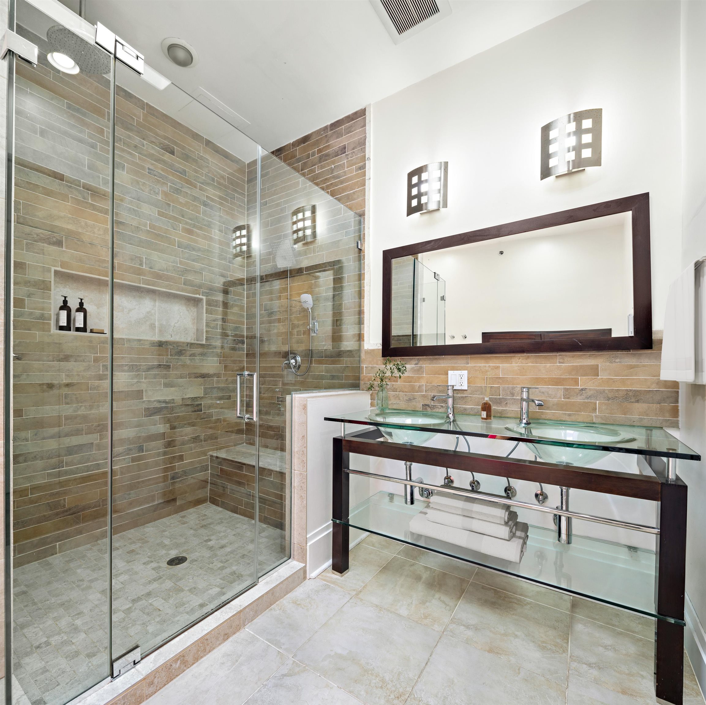 297.5 MONTGOMERY ST Unit: 2