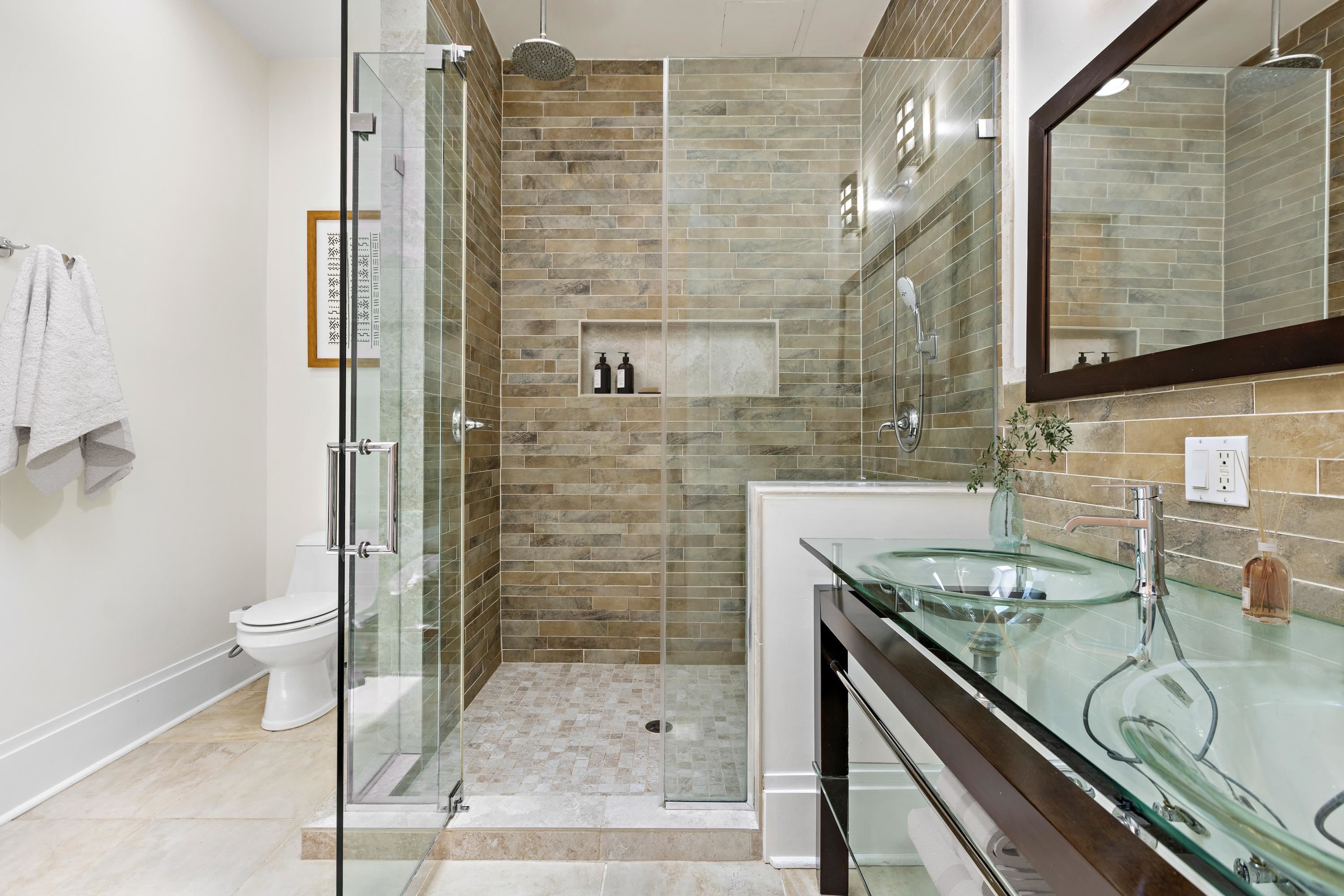 297.5 MONTGOMERY ST Unit: 2