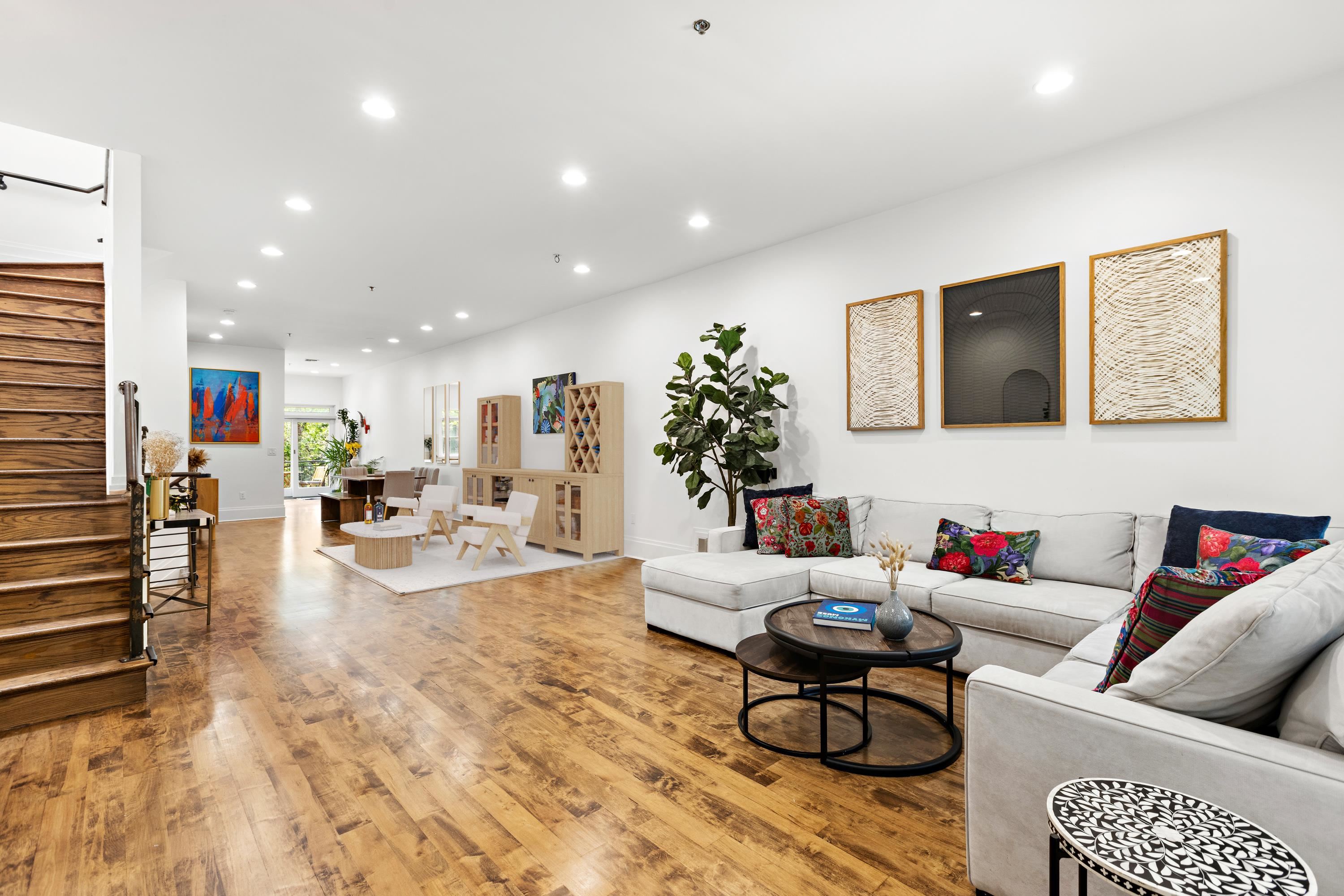 297.5 MONTGOMERY ST Unit: 2