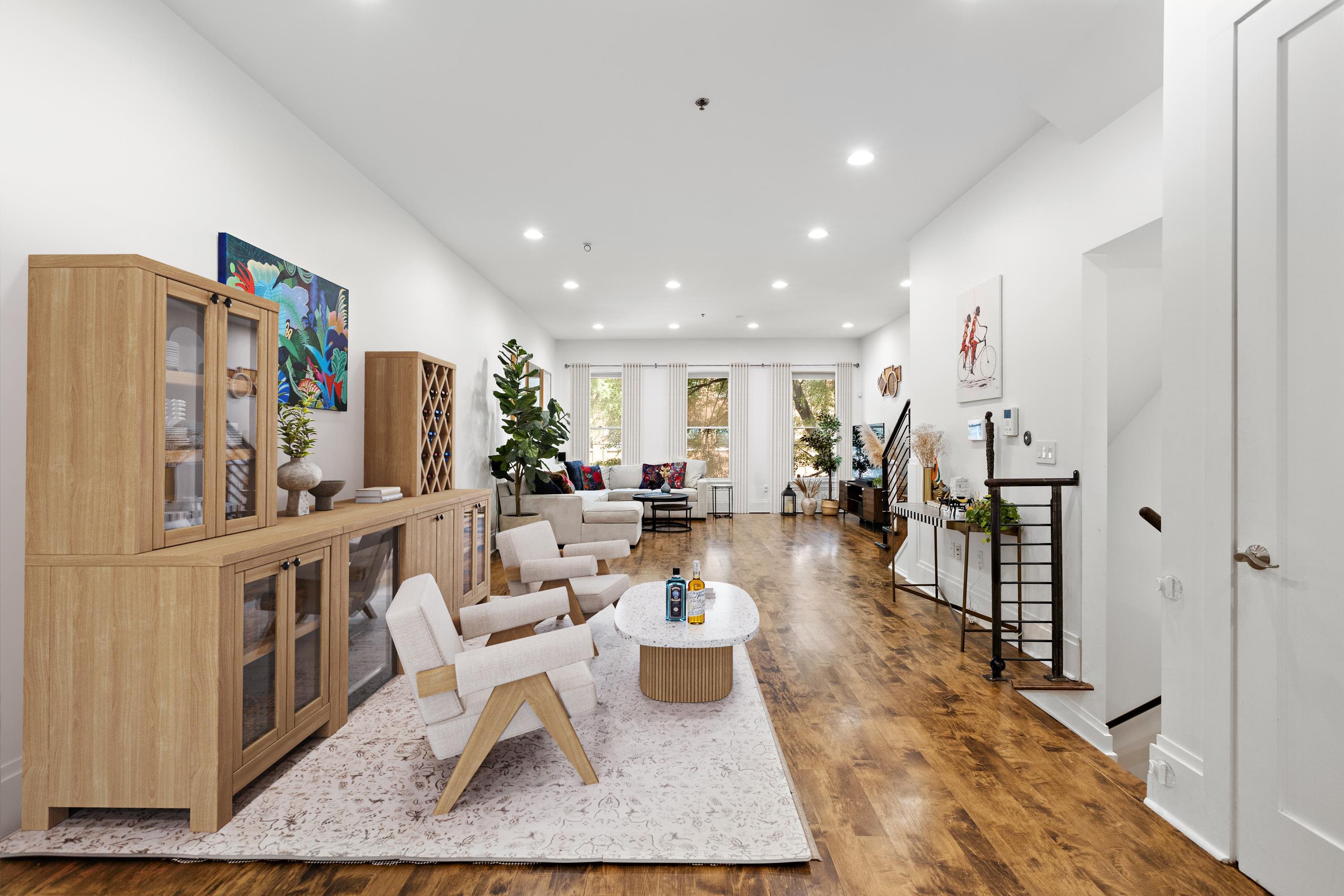 297.5 MONTGOMERY ST Unit: 2