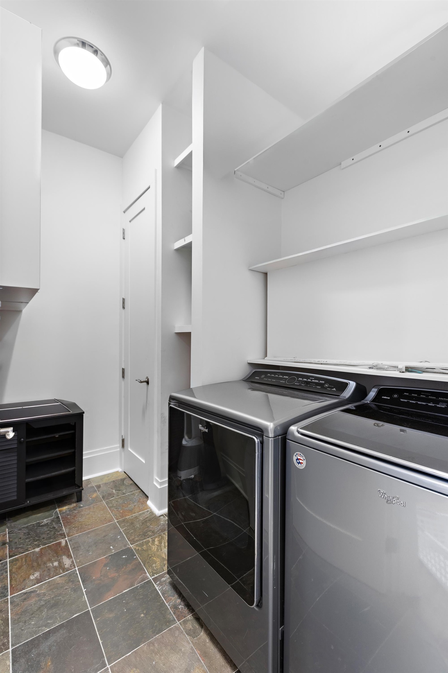 297.5 MONTGOMERY ST Unit: 2