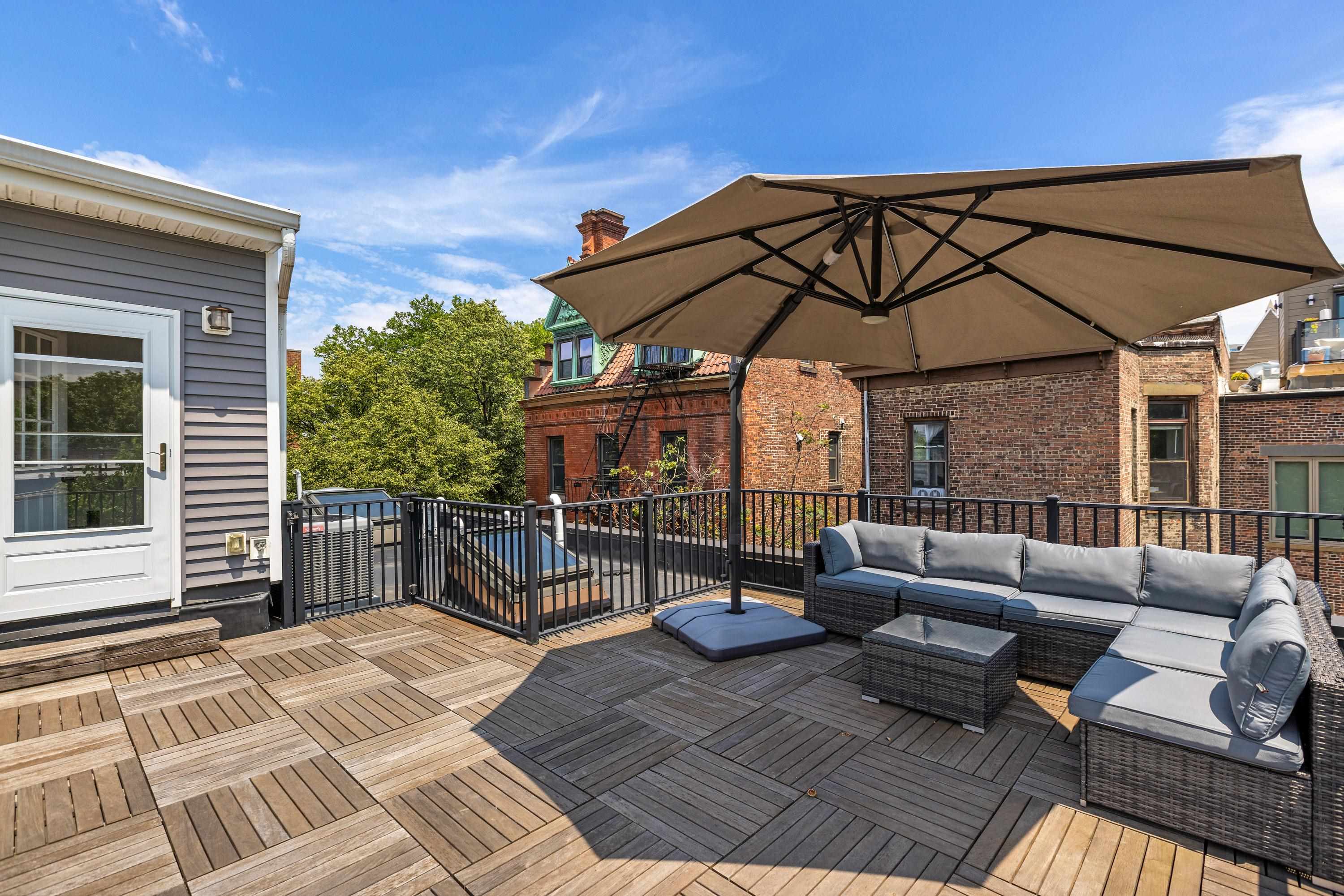 297.5 MONTGOMERY ST Unit: 2