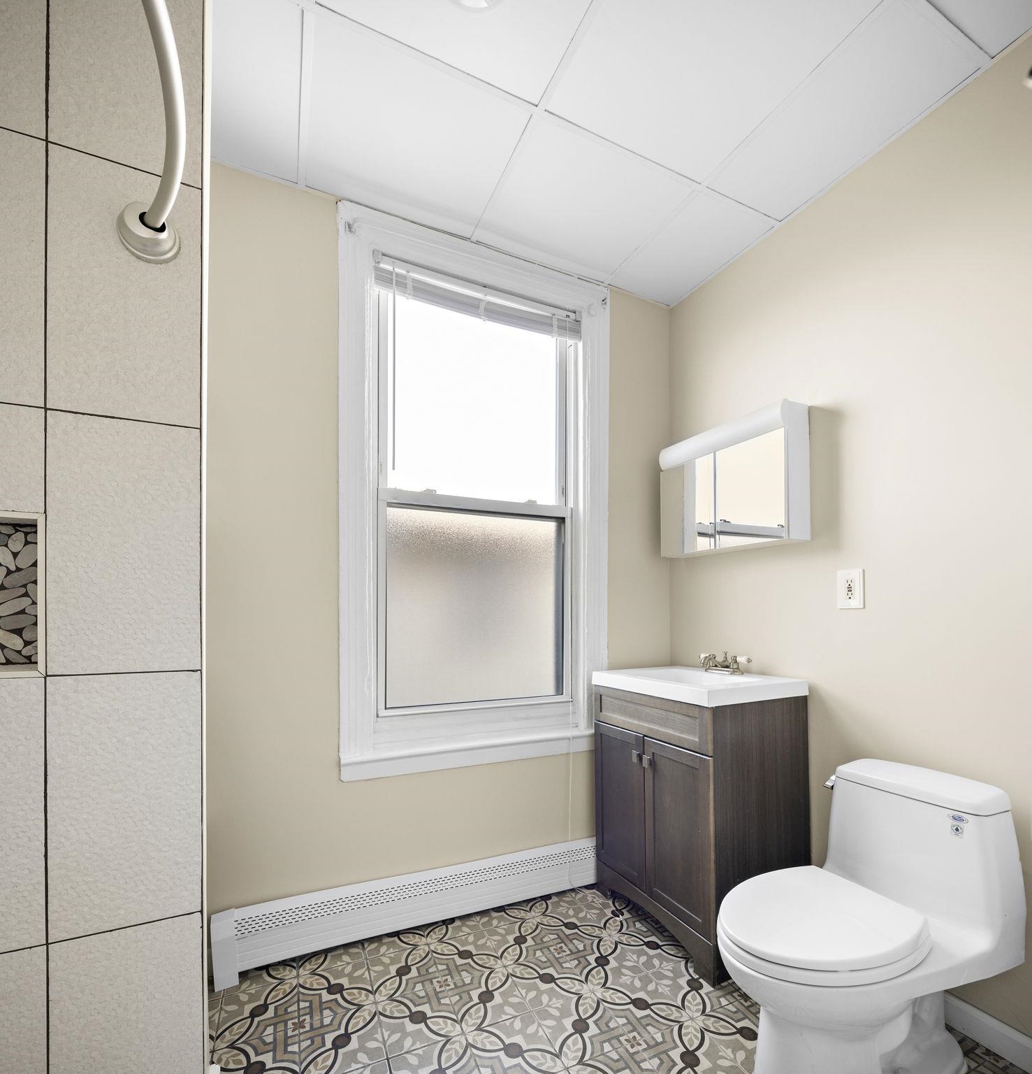 17 LINDEN ST Unit: 2
