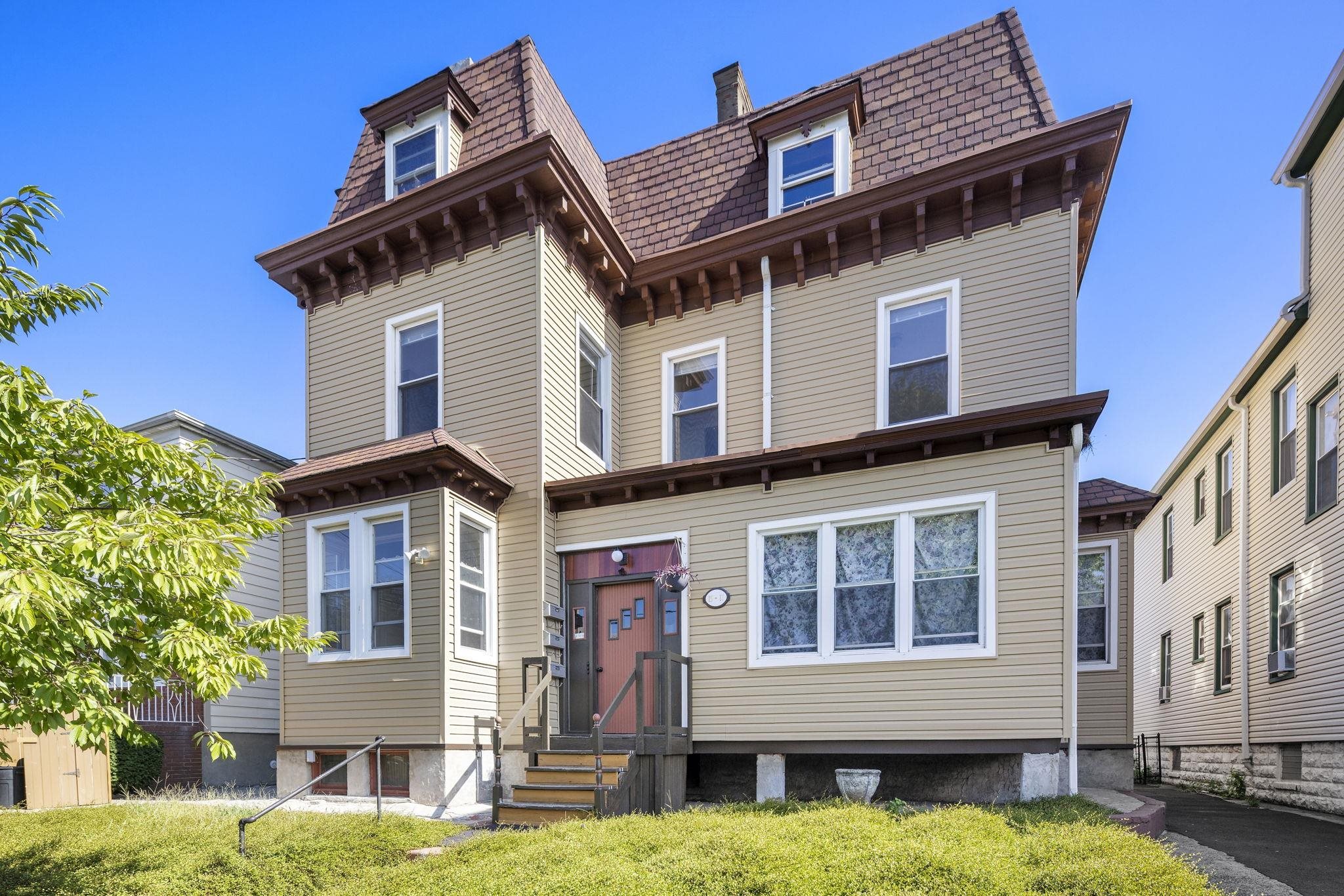 17 LINDEN ST Unit: 2