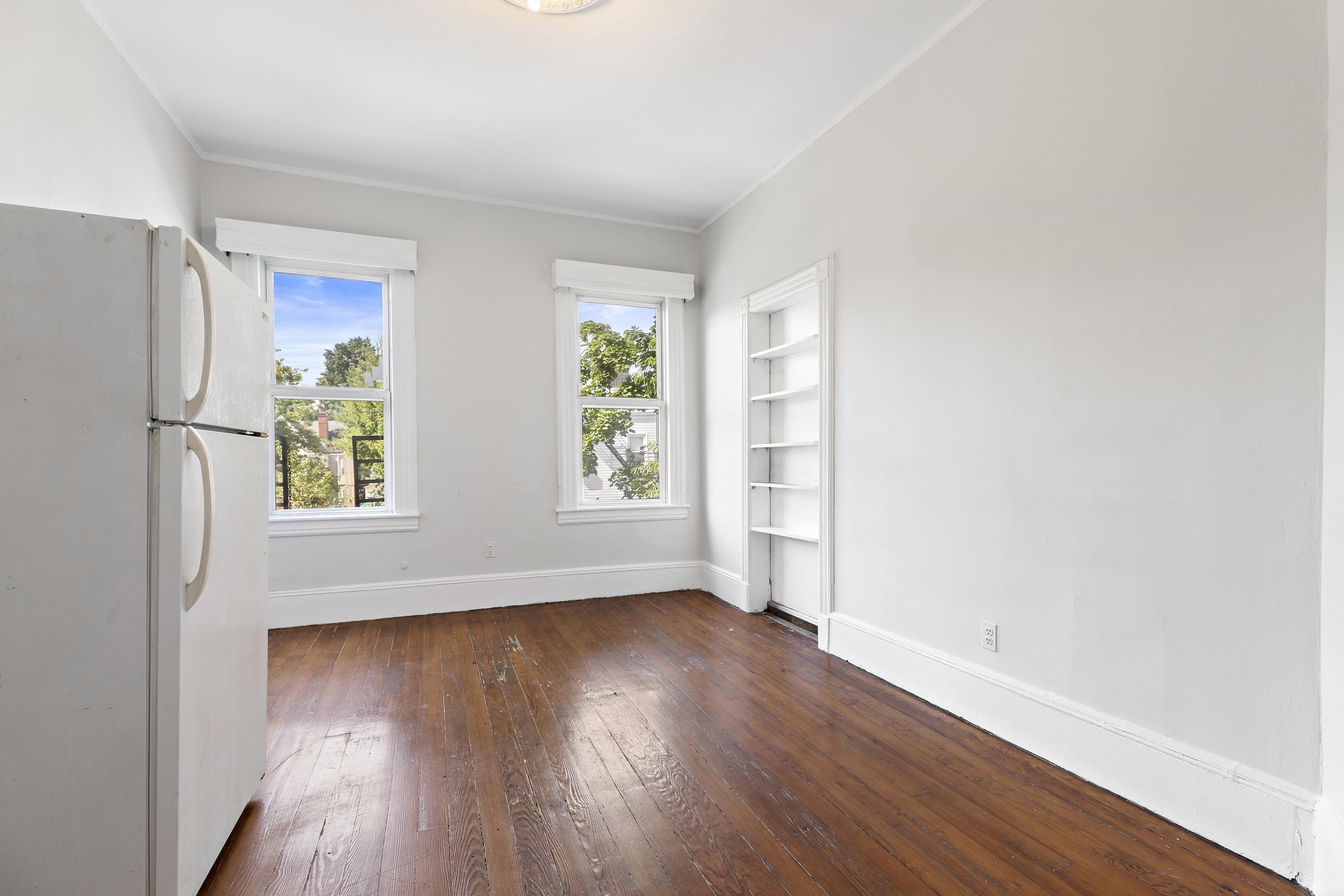 11 HUDSON PL Unit: 2