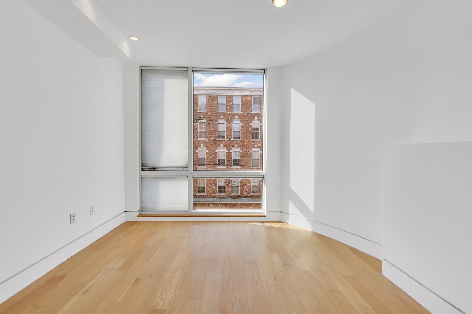 611 MONROE ST Unit: 2