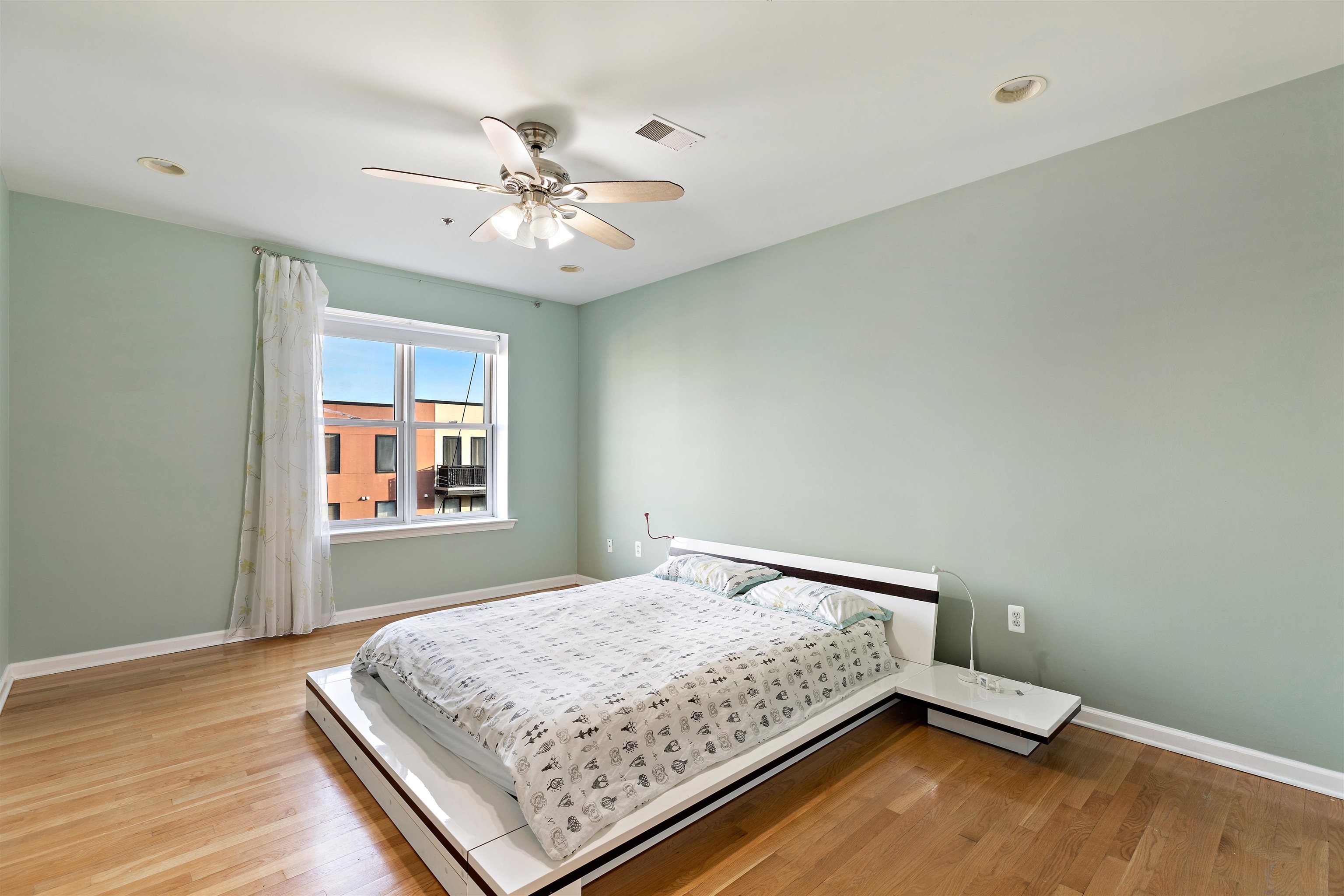 77 JEFFERSON ST Unit: 8