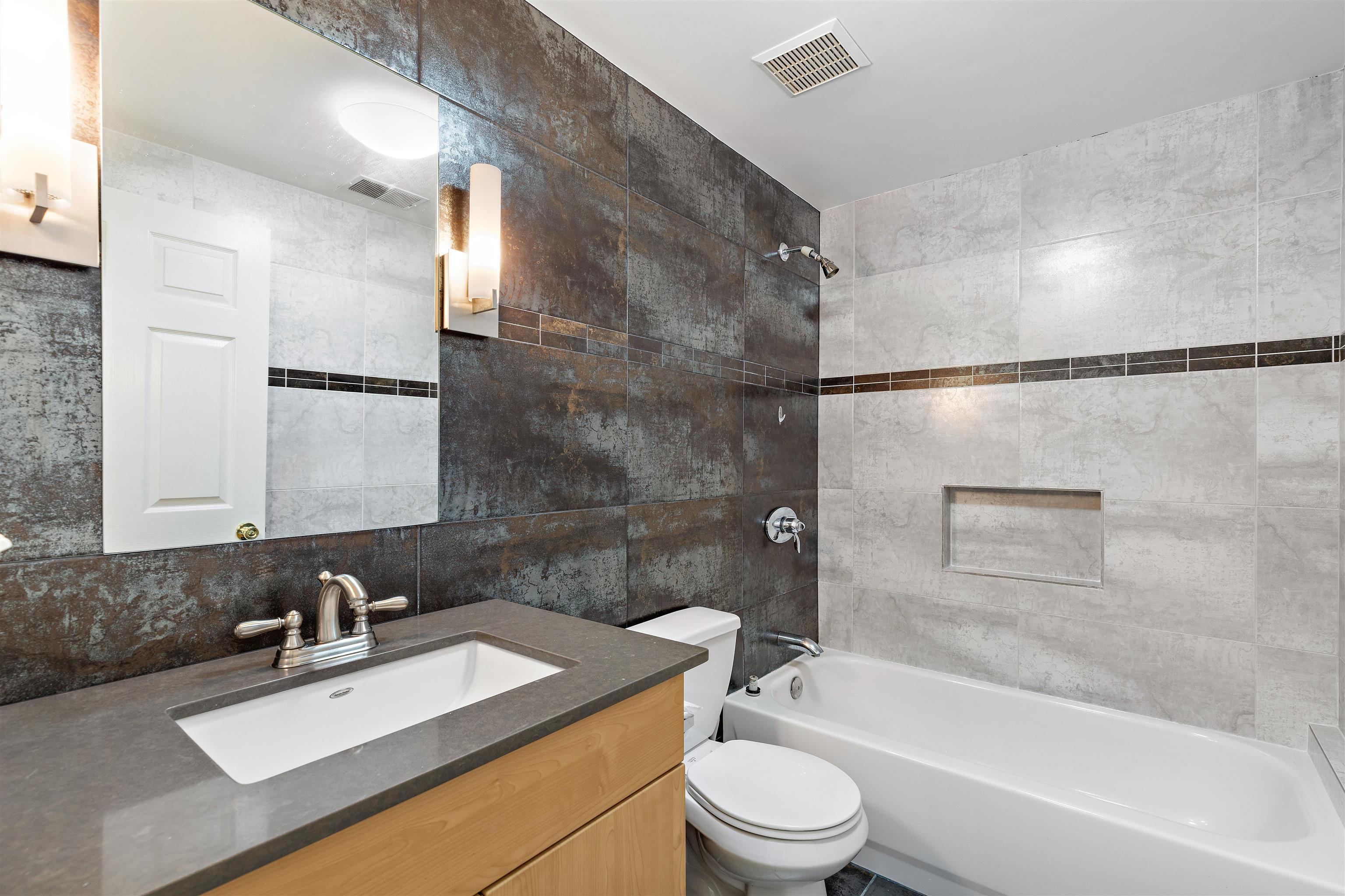 77 JEFFERSON ST Unit: 8
