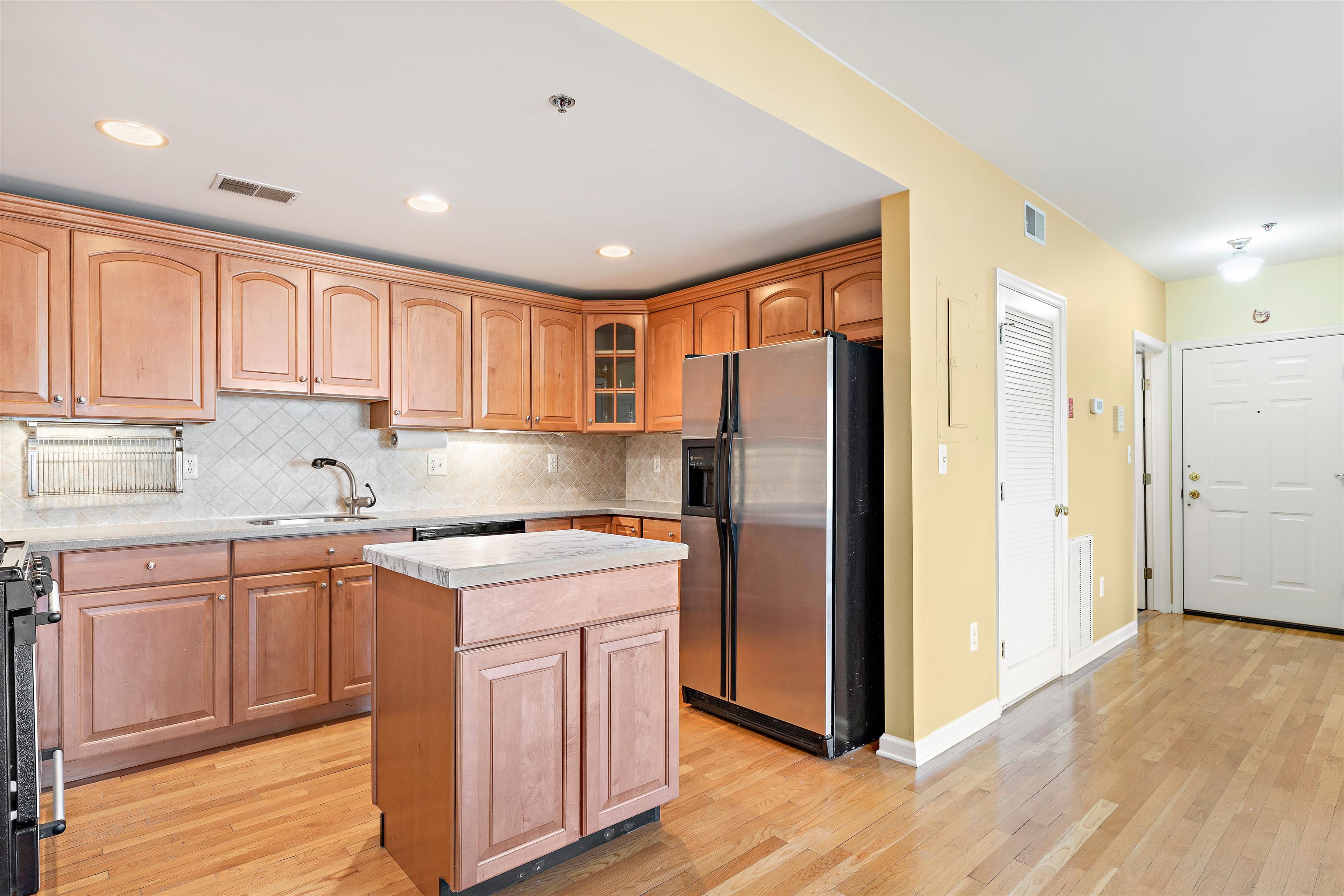 77 JEFFERSON ST Unit: 8