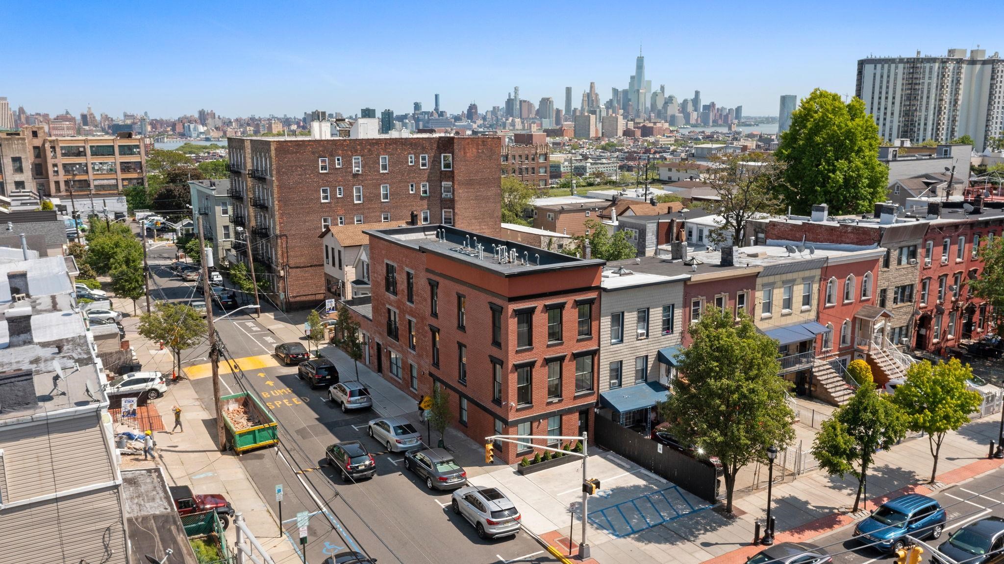 520 NEW YORK AVE Unit: 2