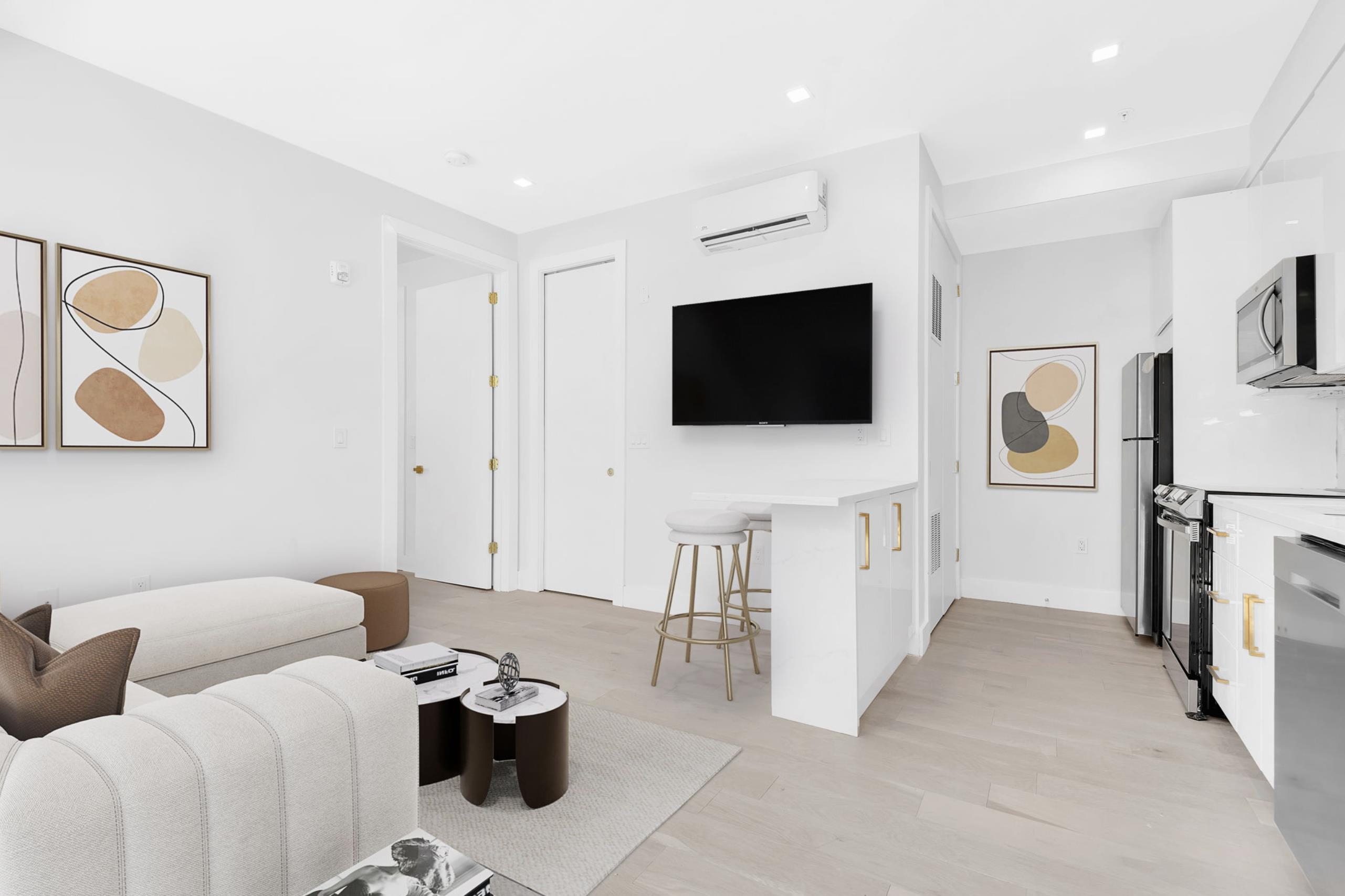 520 NEW YORK AVE Unit: 2