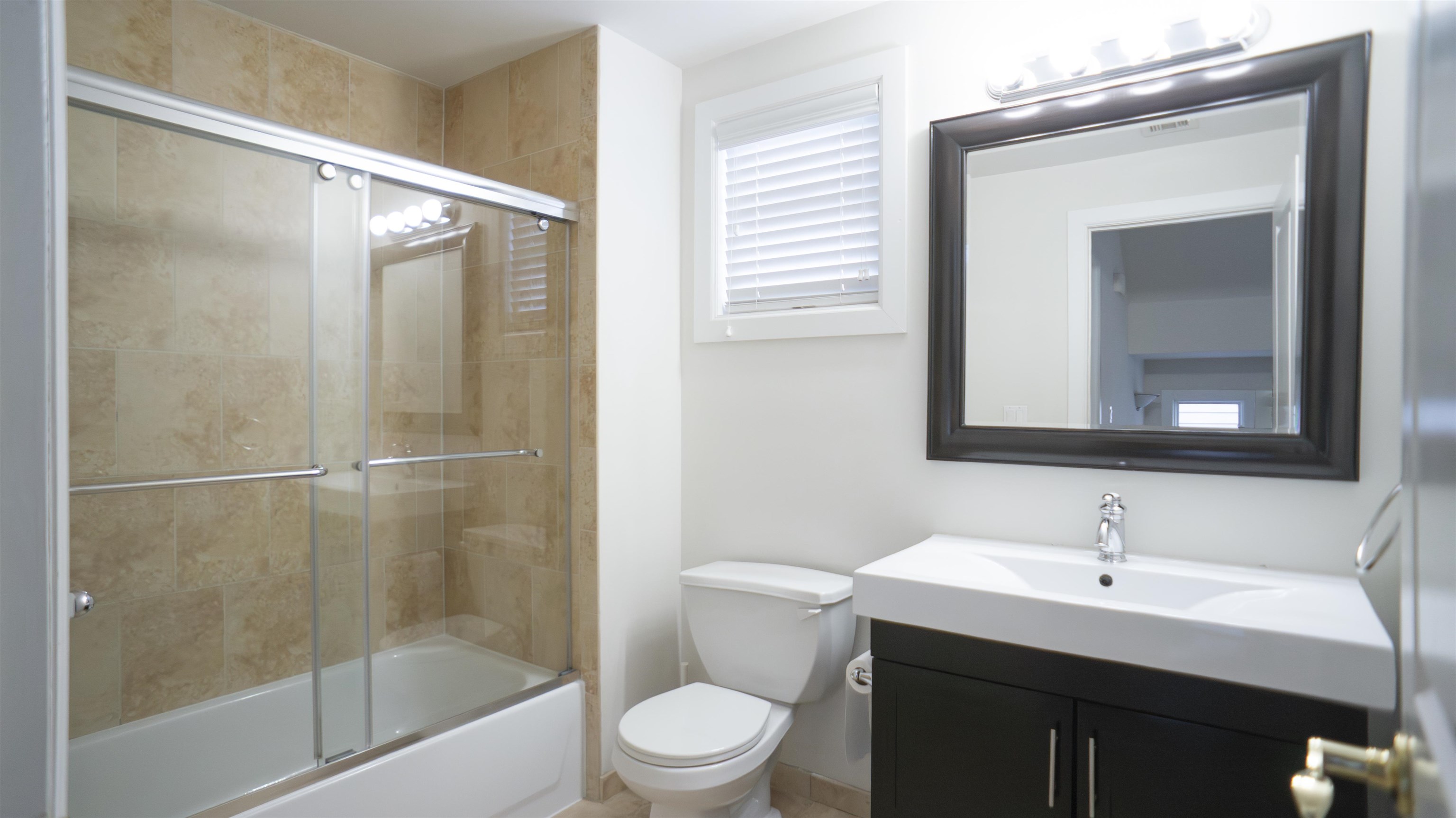 31 HACKENSACK PLANK RD Unit: 2A