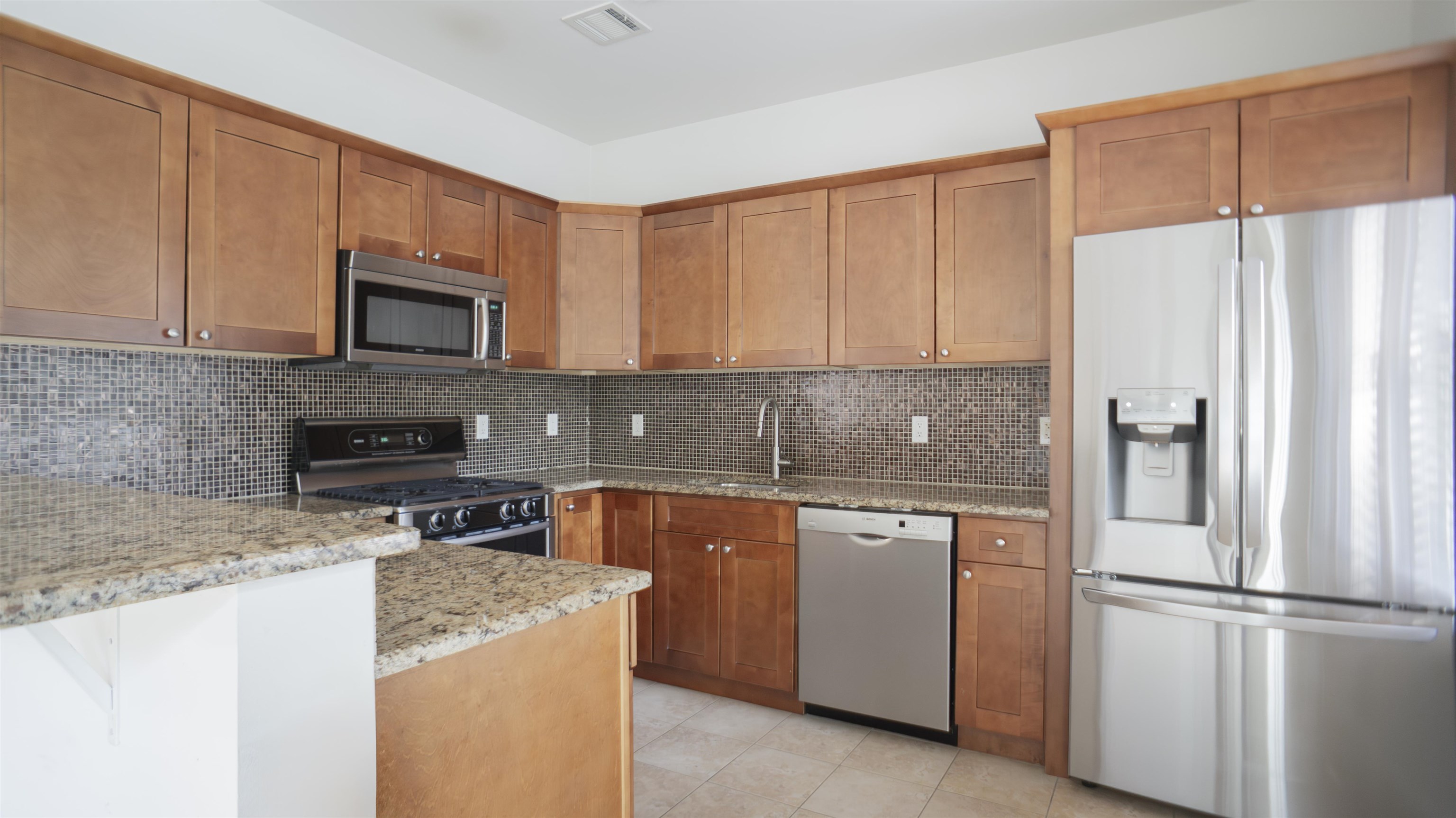 31 HACKENSACK PLANK RD Unit: 2A