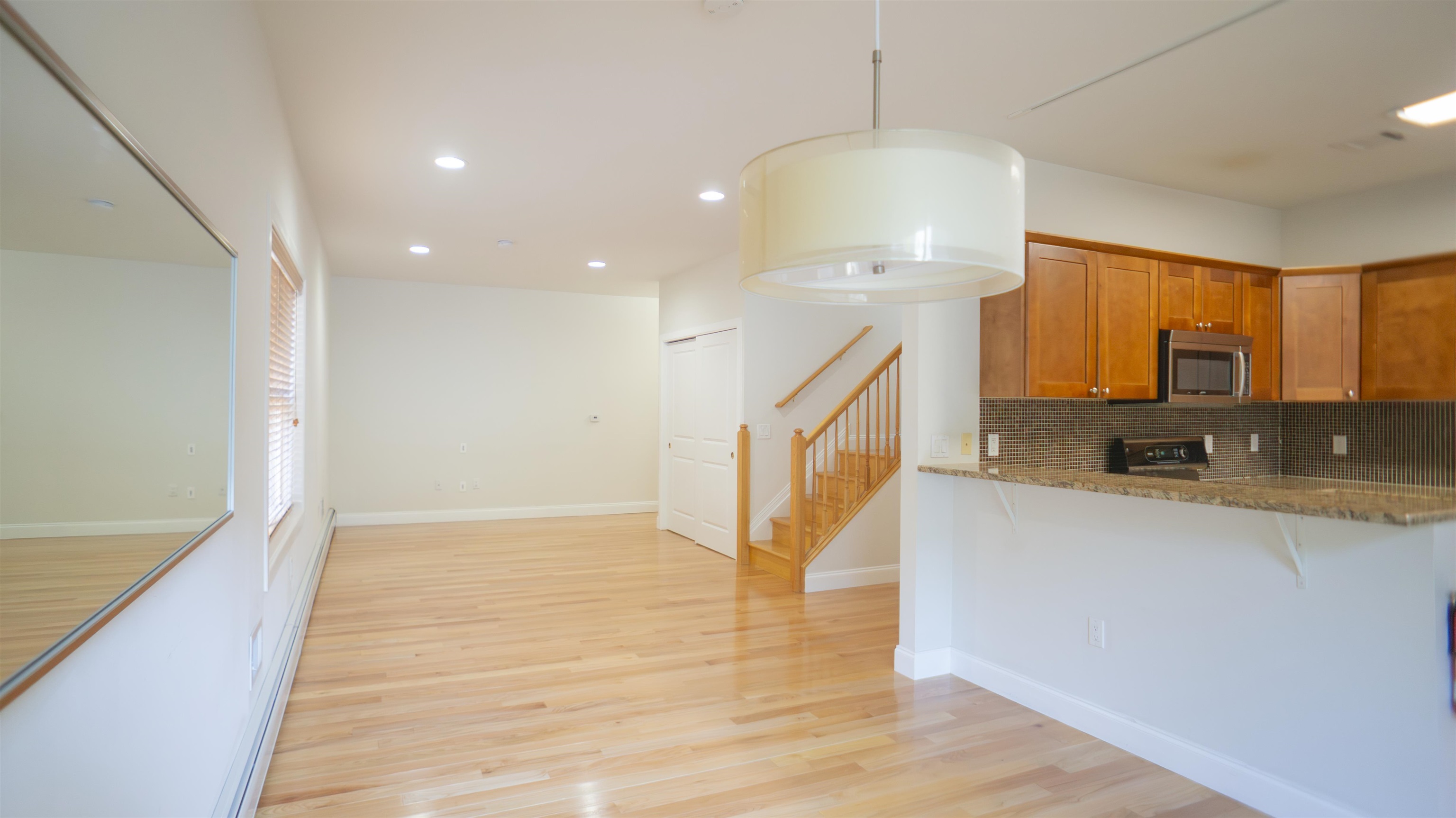 31 HACKENSACK PLANK RD Unit: 2A