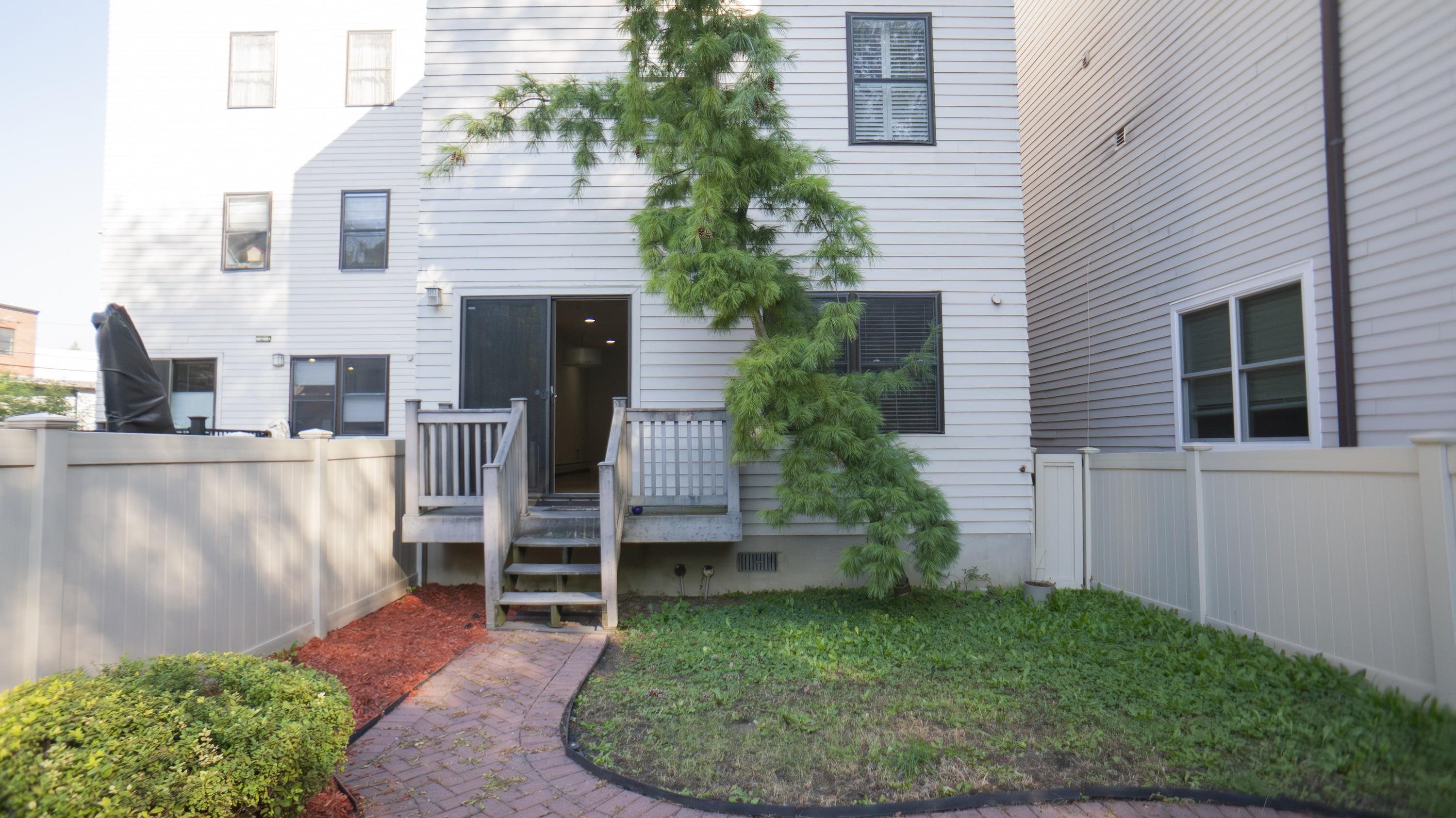 31 HACKENSACK PLANK RD Unit: 2A