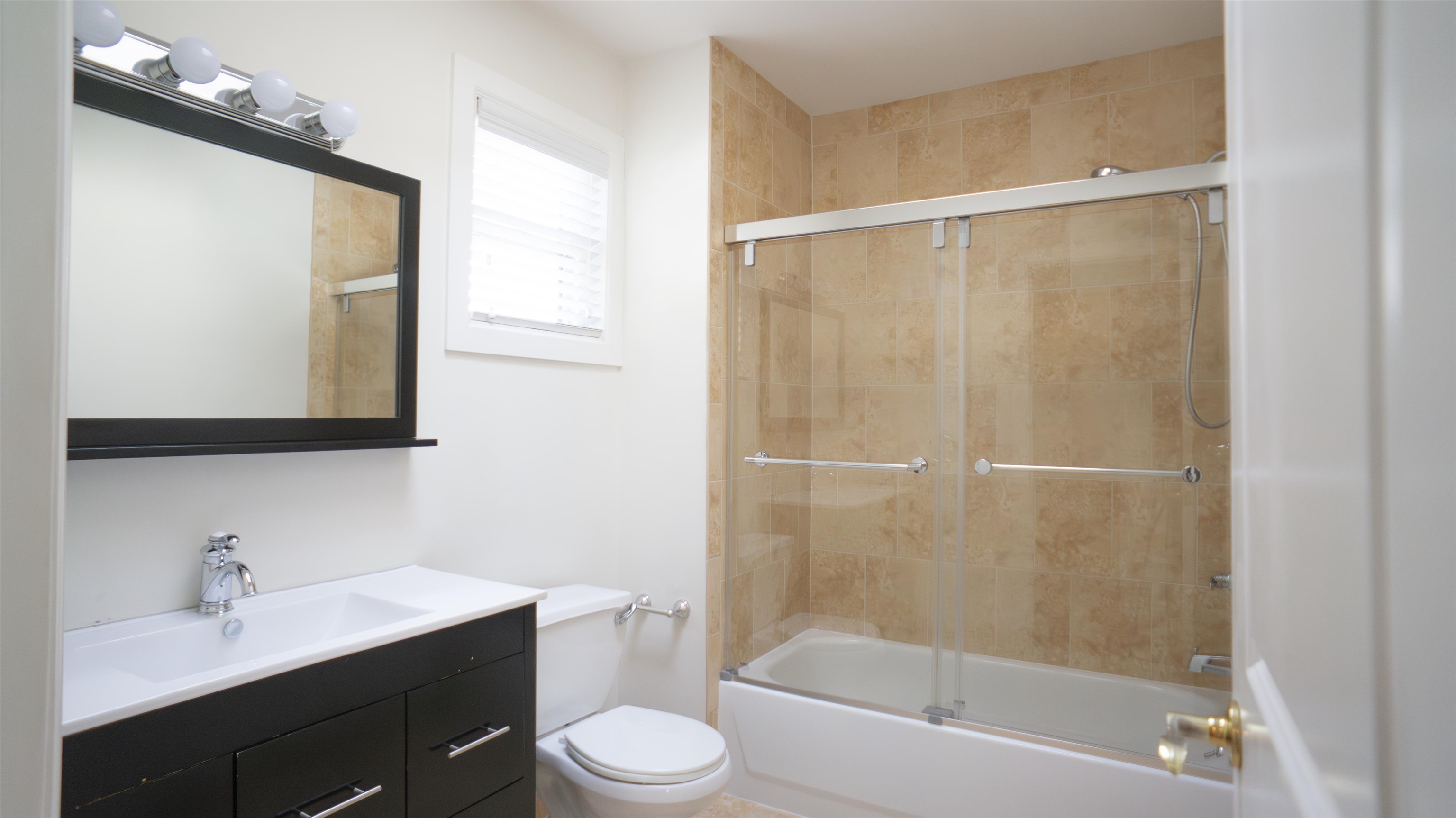 31 HACKENSACK PLANK RD Unit: 2A