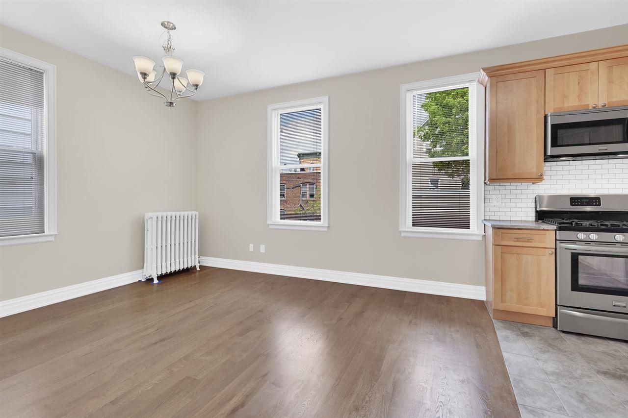 80 FULTON ST Unit: 2