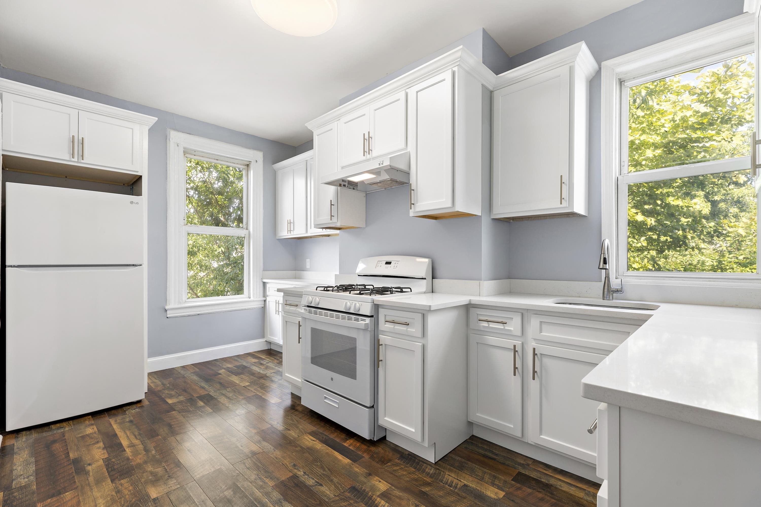 11 HUDSON PL Unit: 2