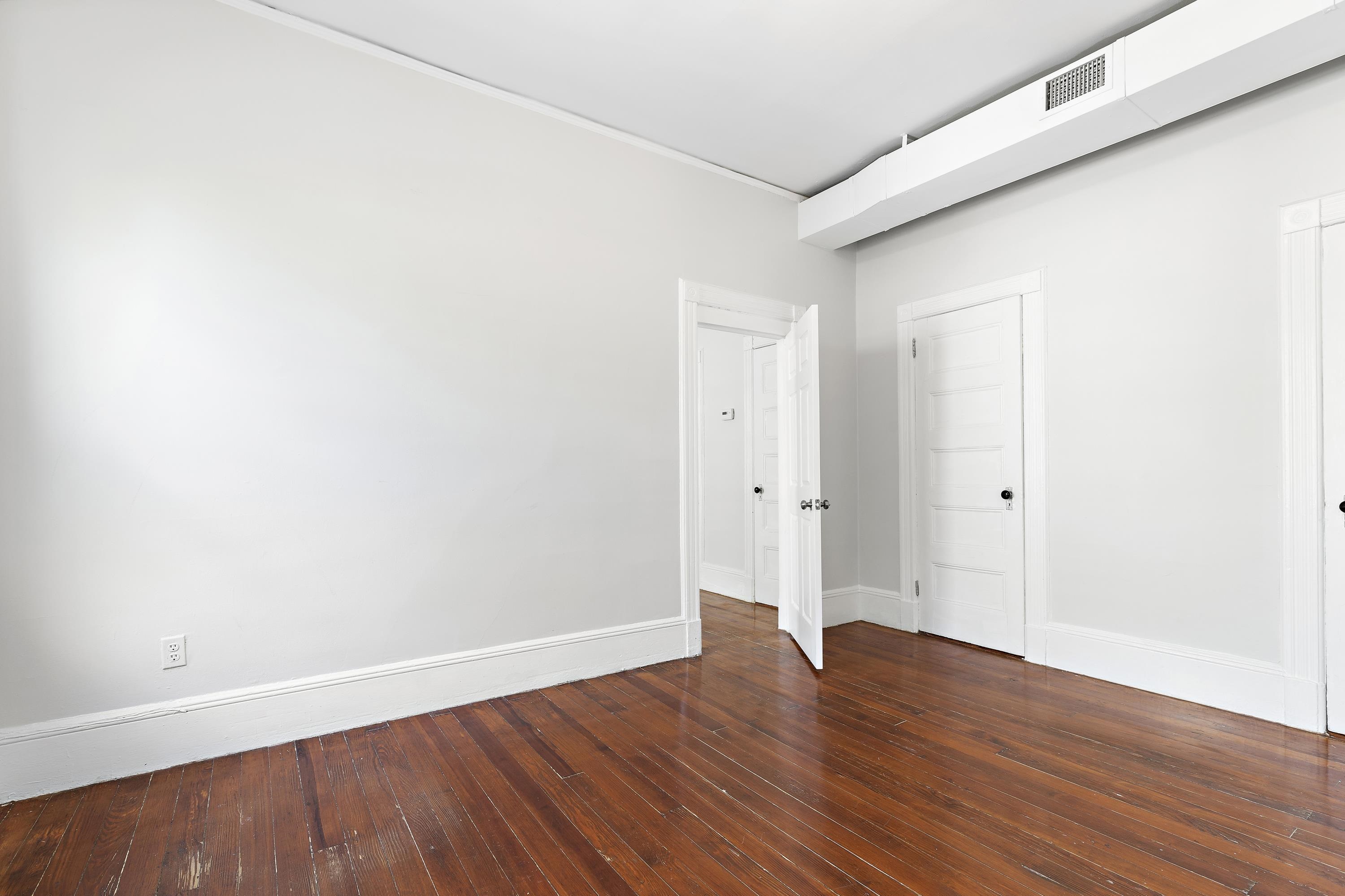 11 HUDSON PL Unit: 2