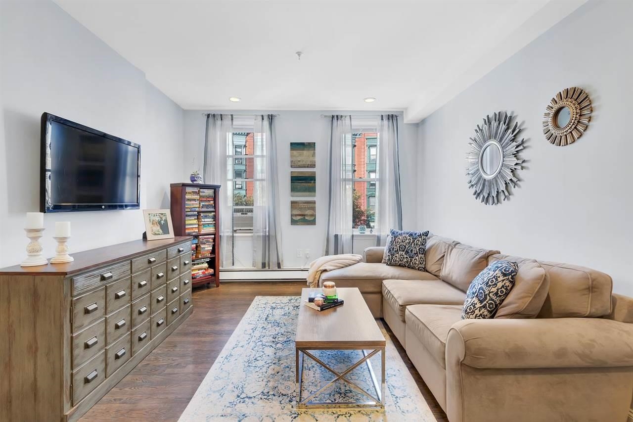 1107 WASHINGTON ST Unit: 6