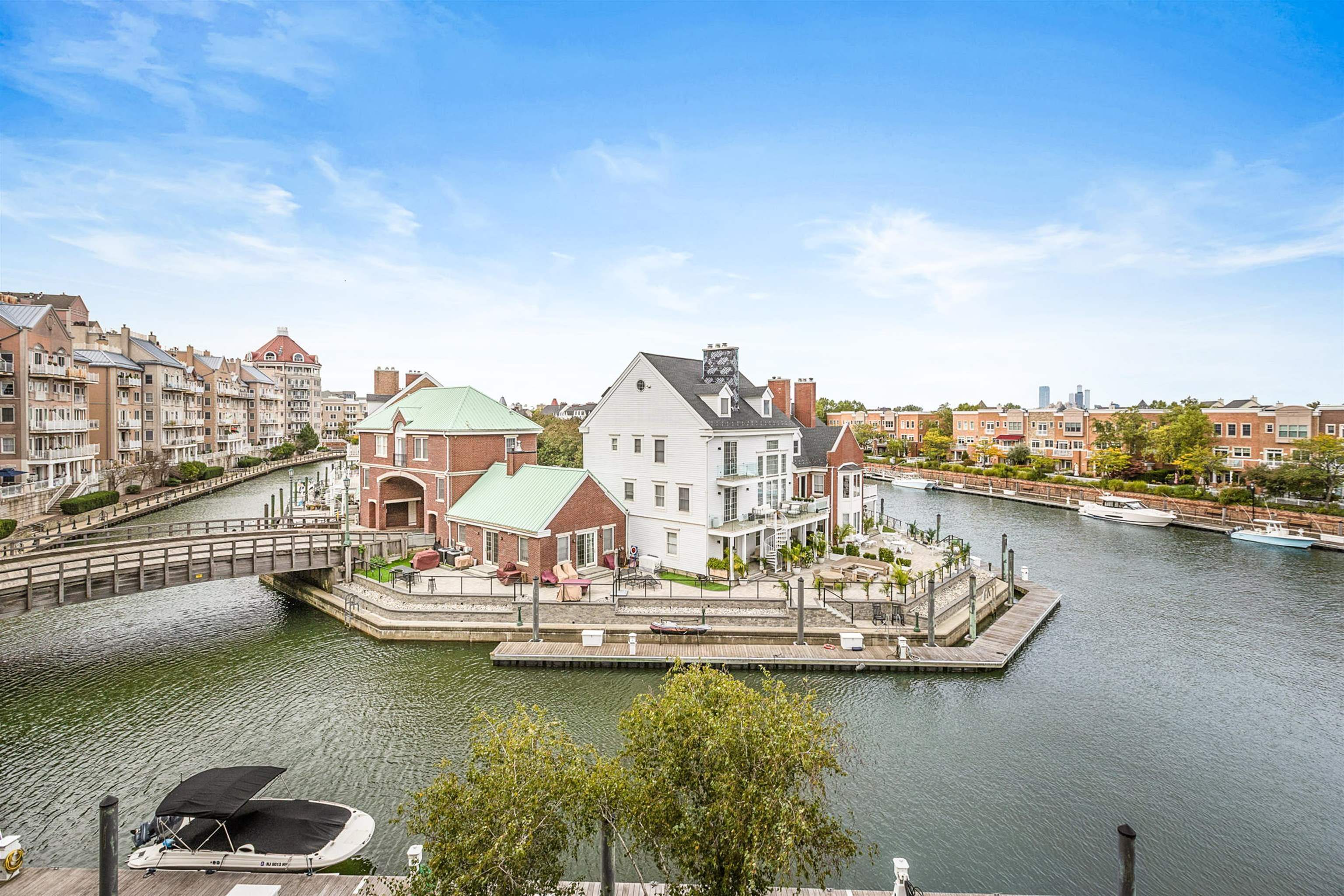 110 SHEARWATER CT EAST Unit: 33