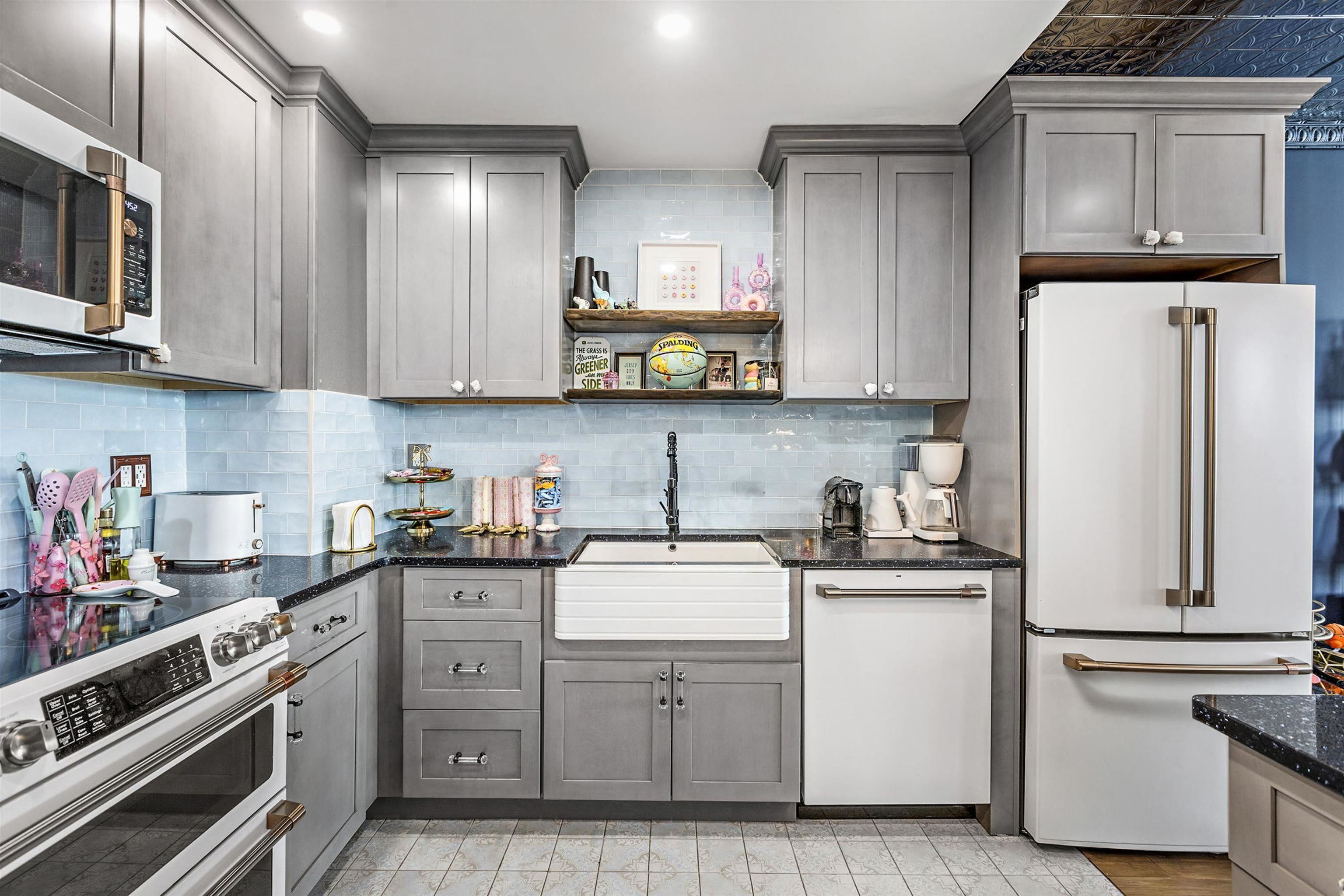 110 SHEARWATER CT EAST Unit: 33