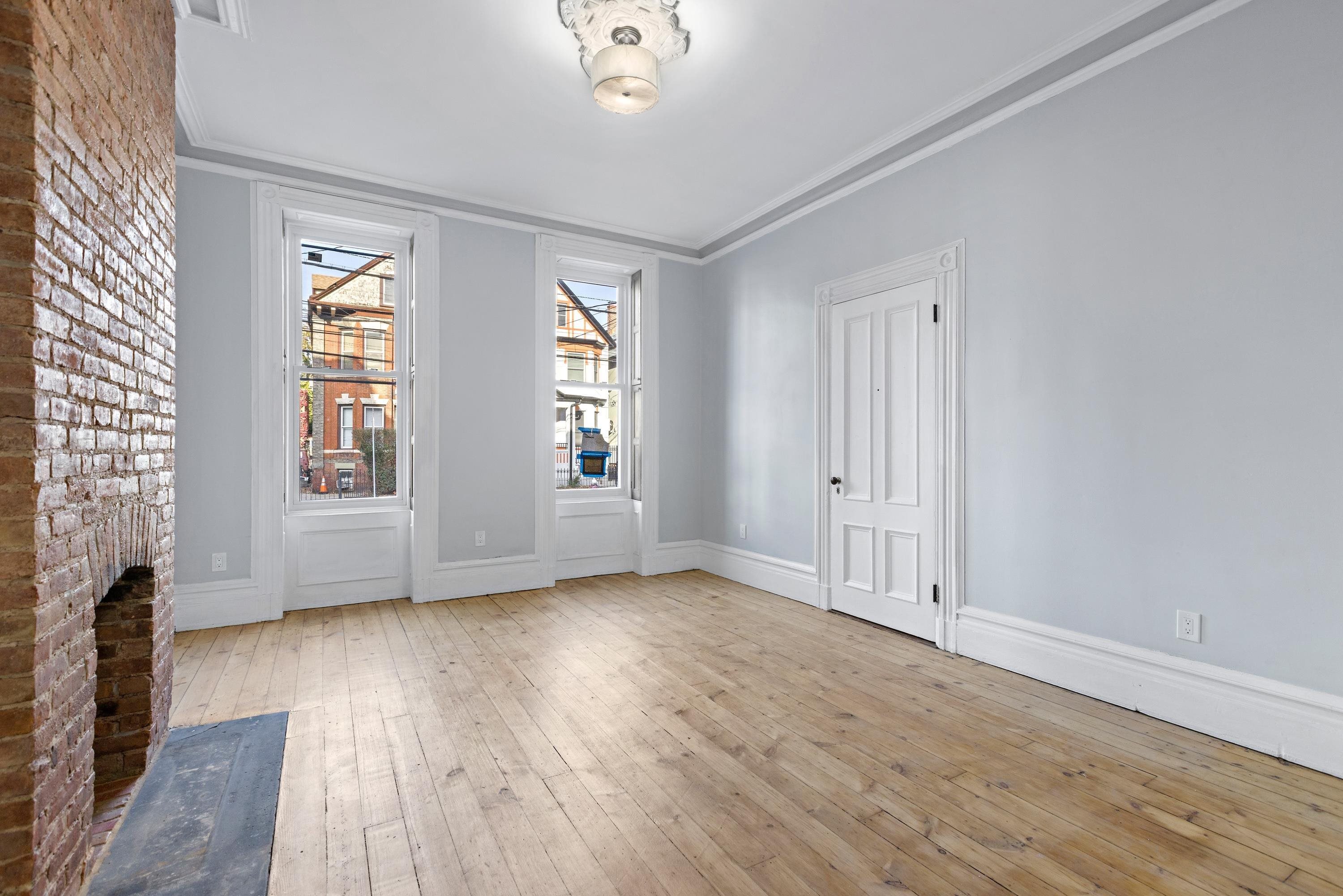 548 PALISADE AVE Unit: 2A