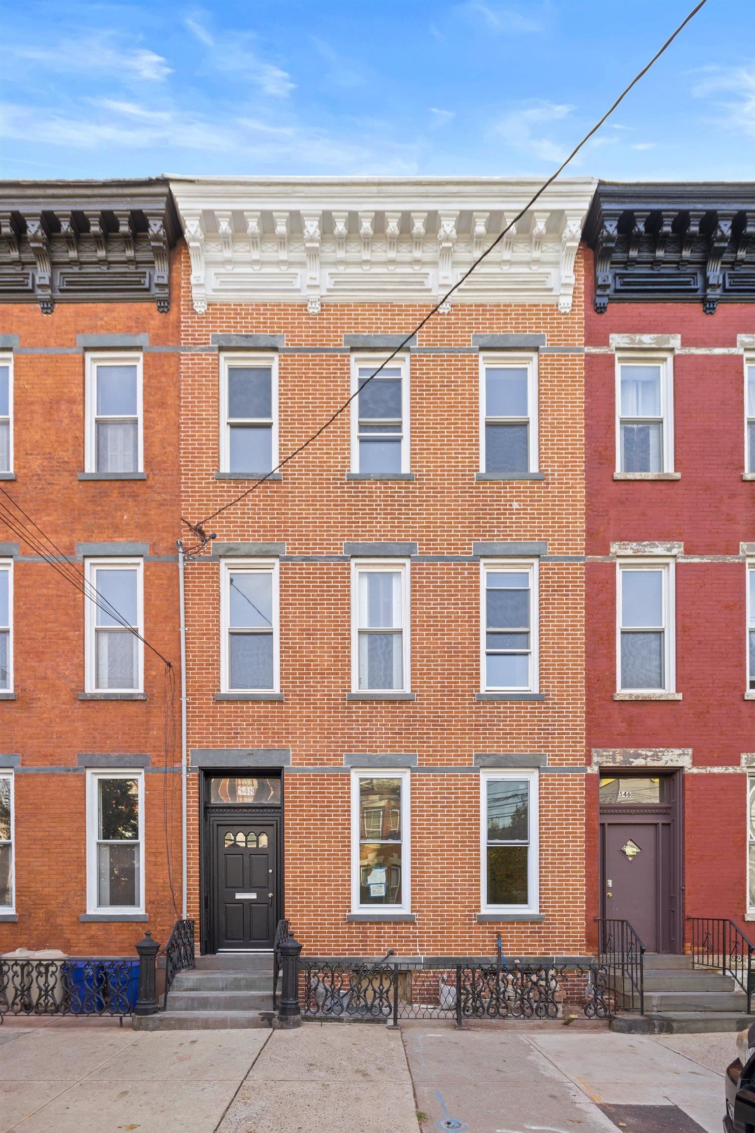 548 PALISADE AVE Unit: 2A