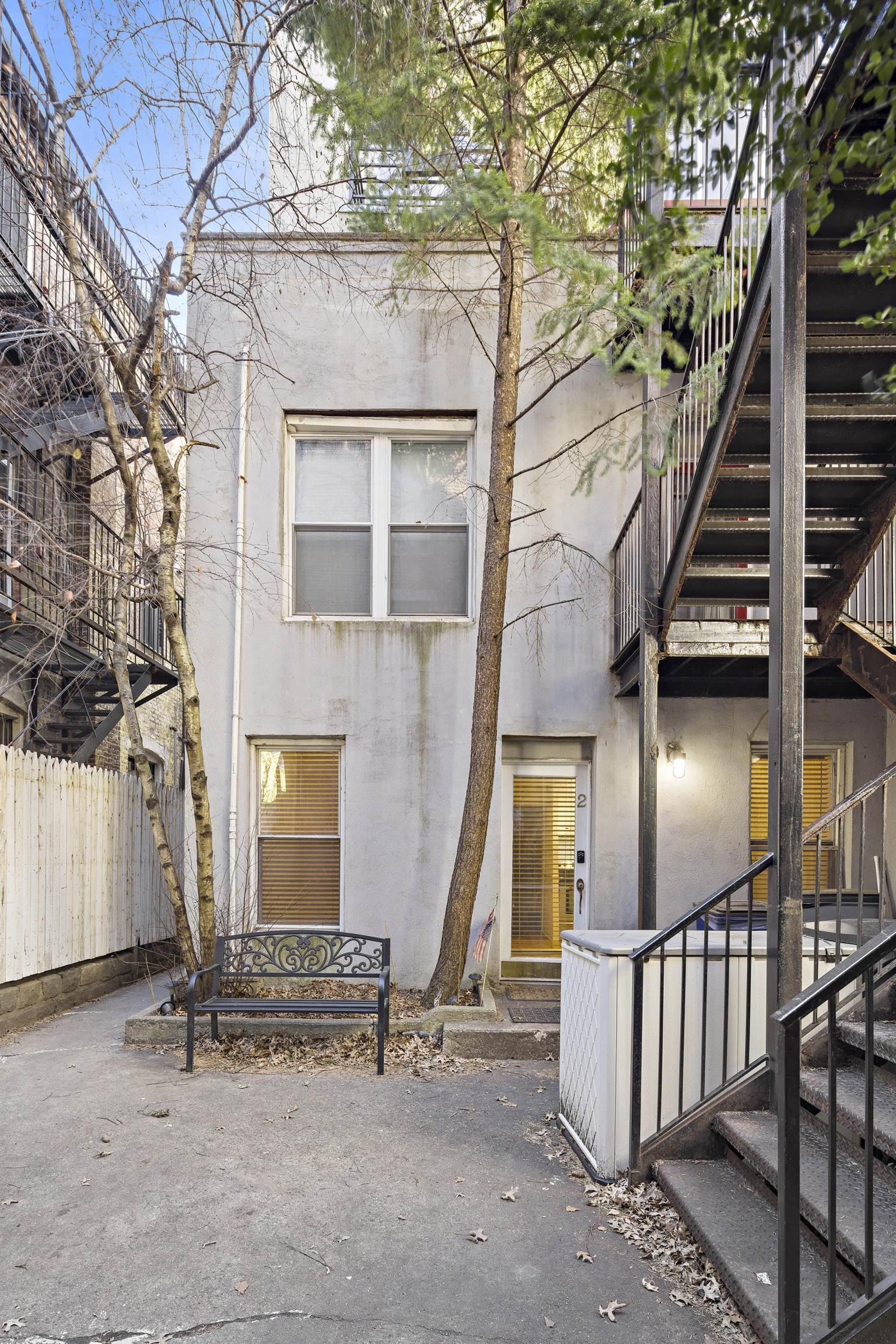 135 GARDEN ST Unit: 2