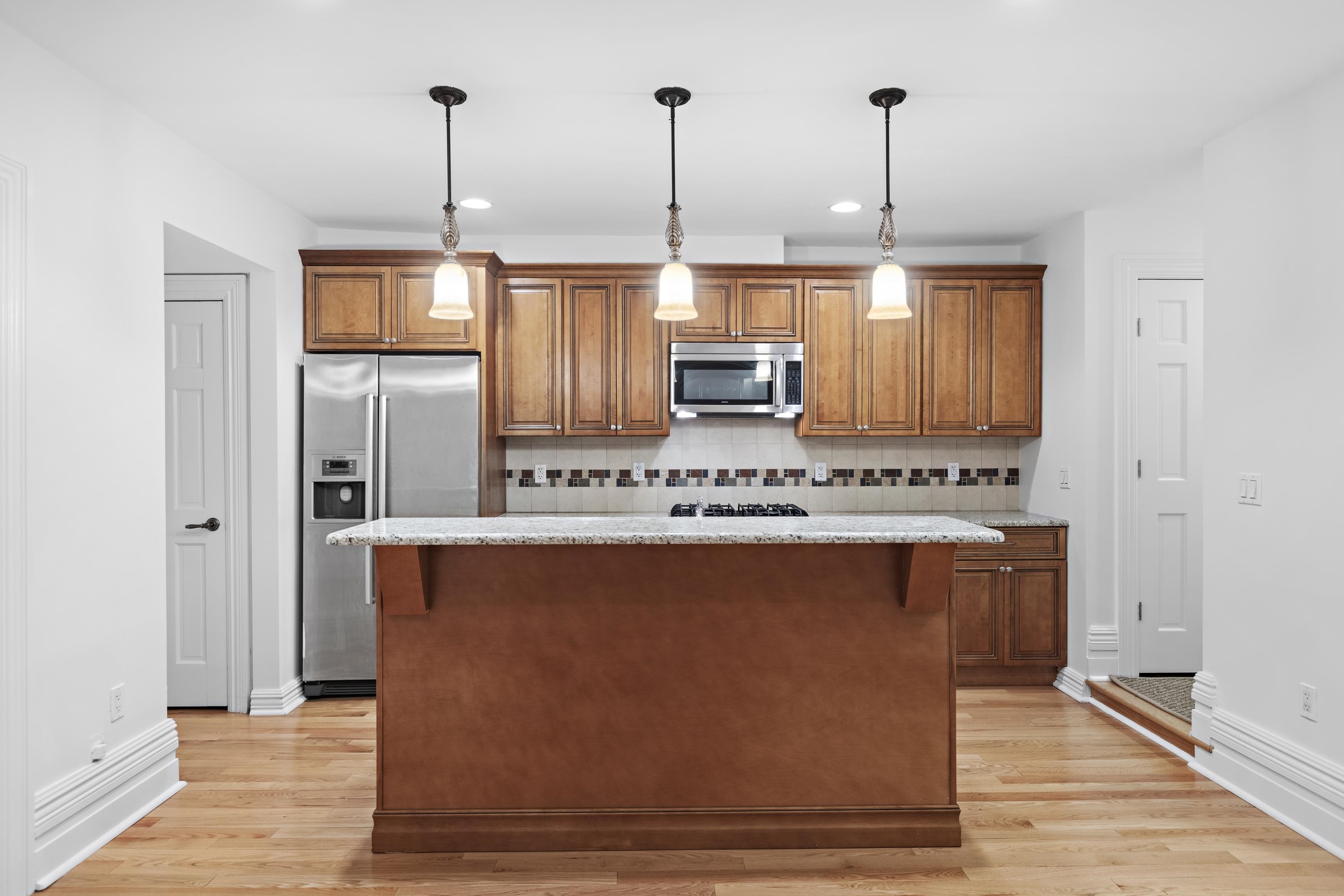 720 BLOOMFIELD ST Unit: 1