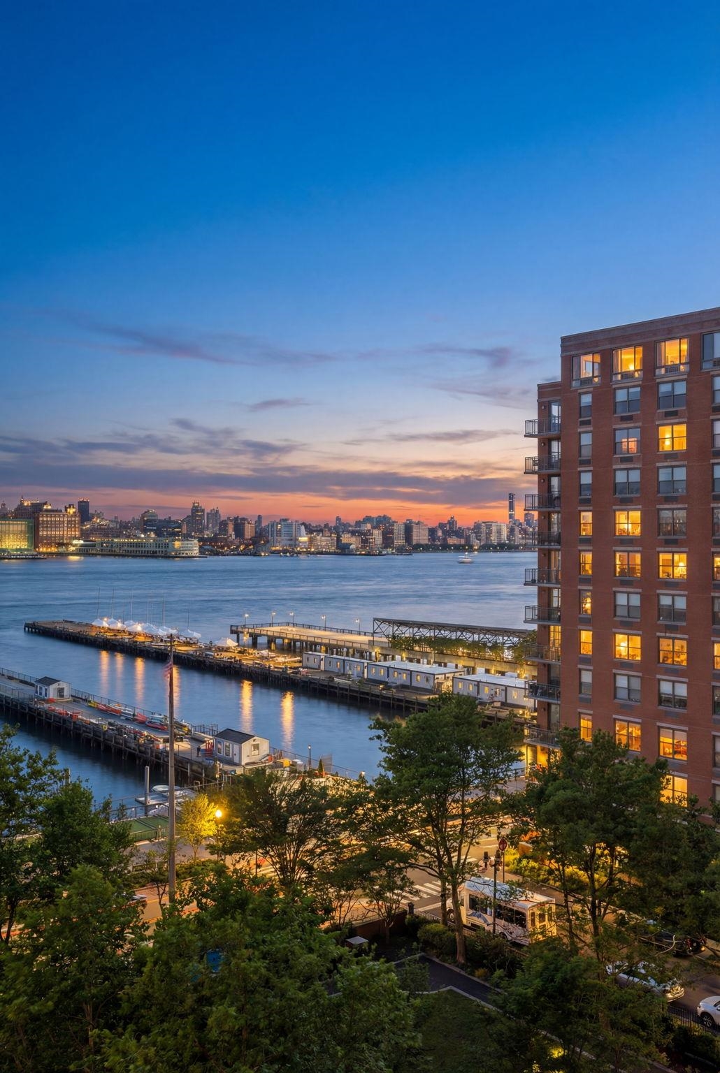 2 CONSTITUTION CT Unit: 909